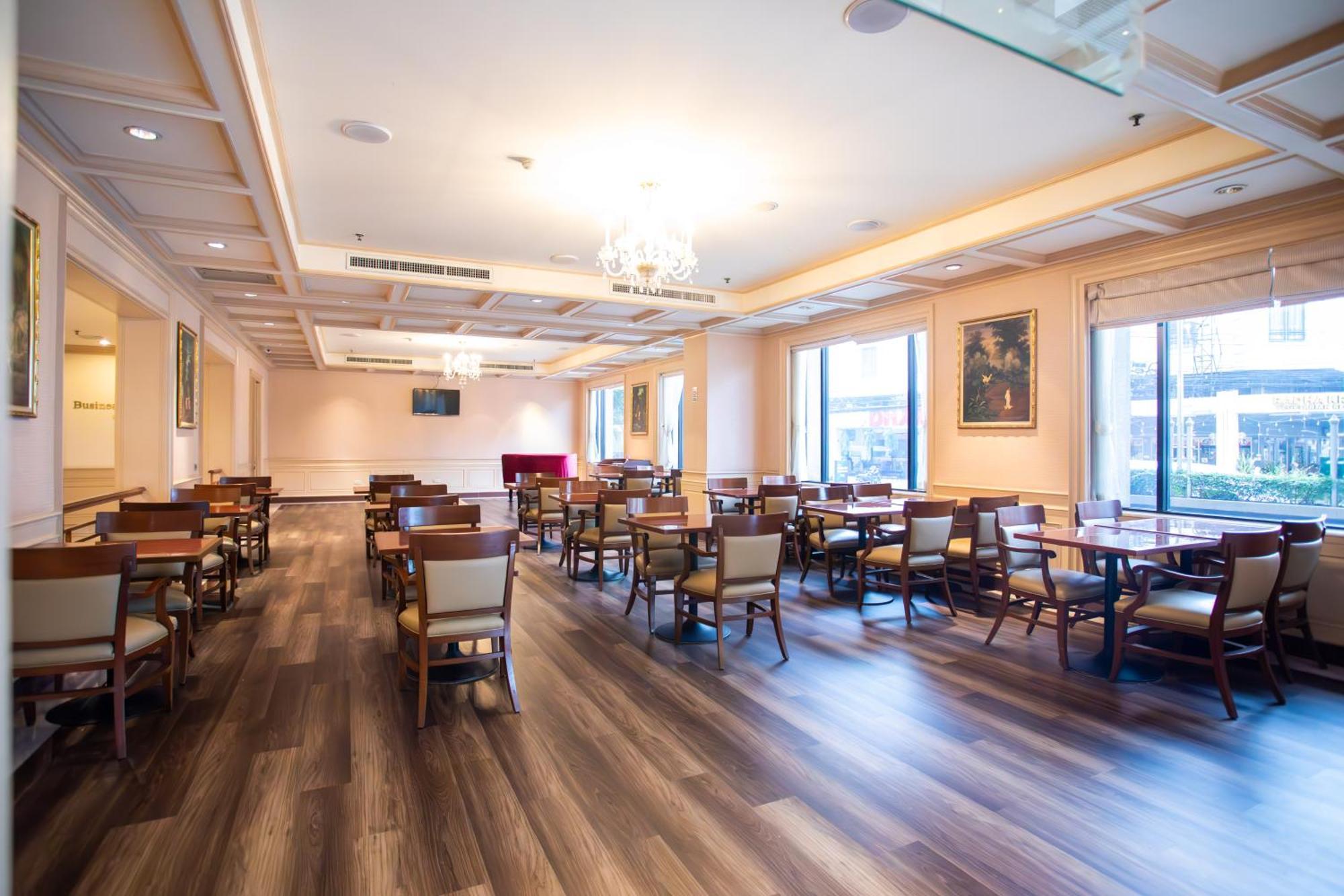 Ramada By Wyndham D Ma Hotel 4*