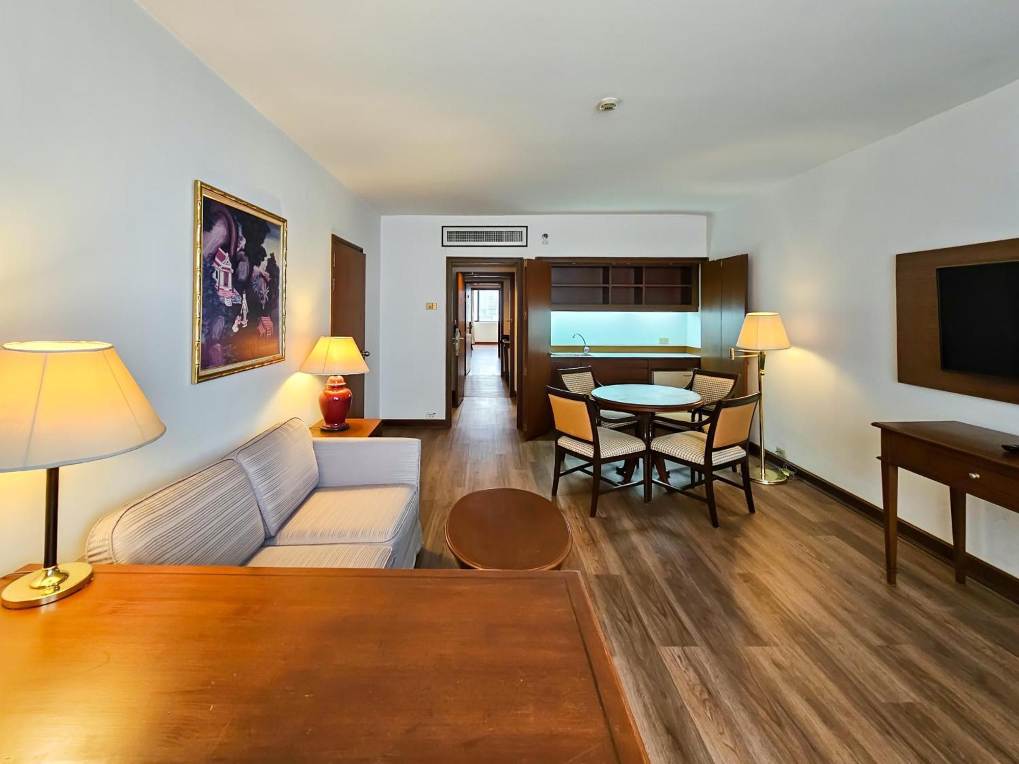 Ramada By Wyndham D Ma Hotel Bangkok
