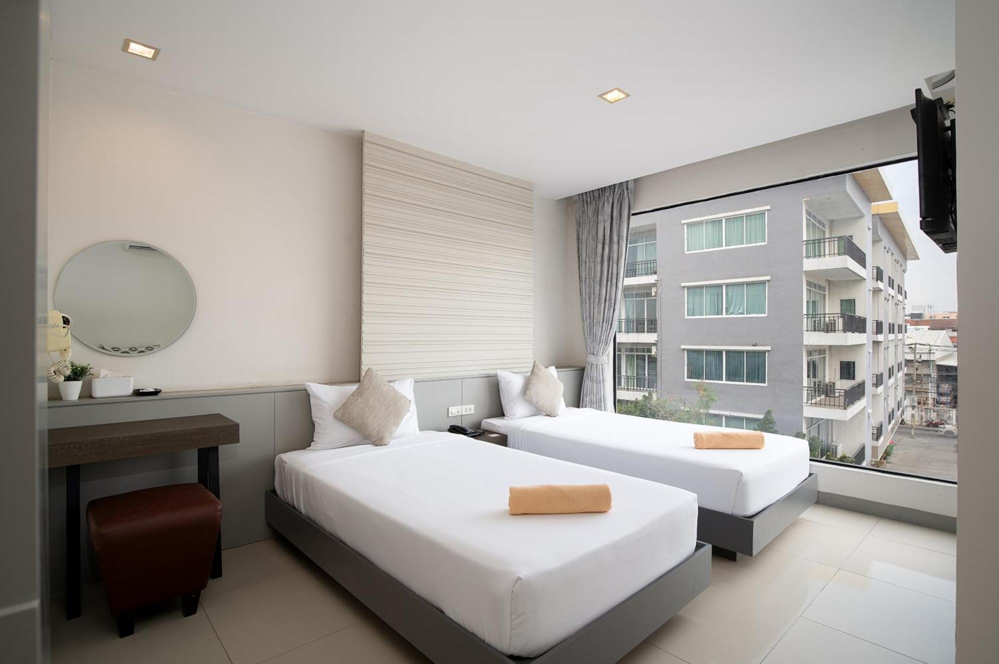 Leenova Hotell
