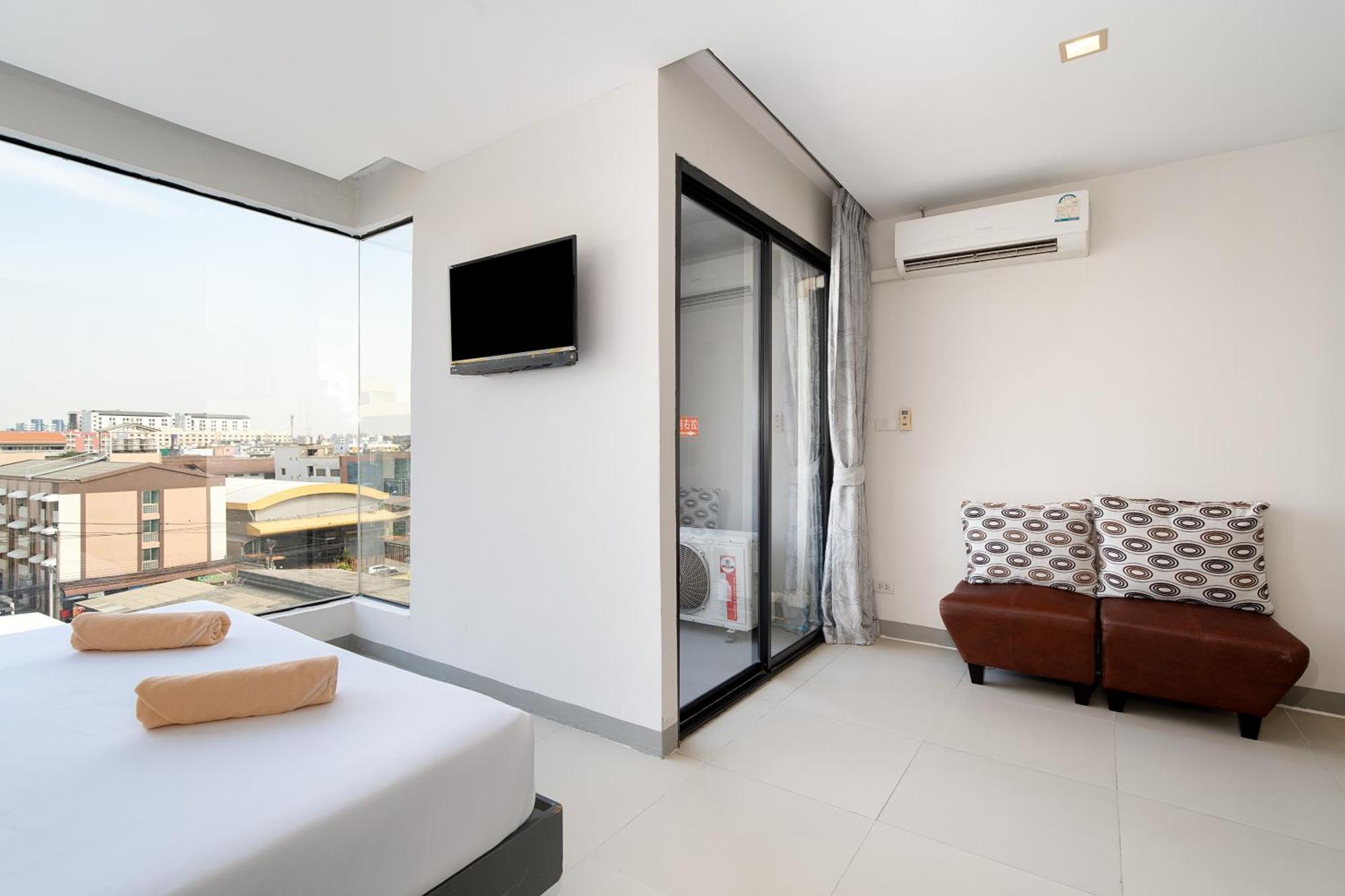Leenova Hotell Bangkok