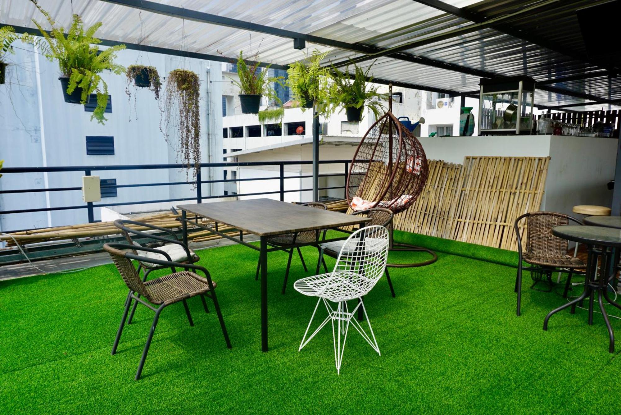 Hip And Funky Silom Soi 3, With Rooftop View Appartement
