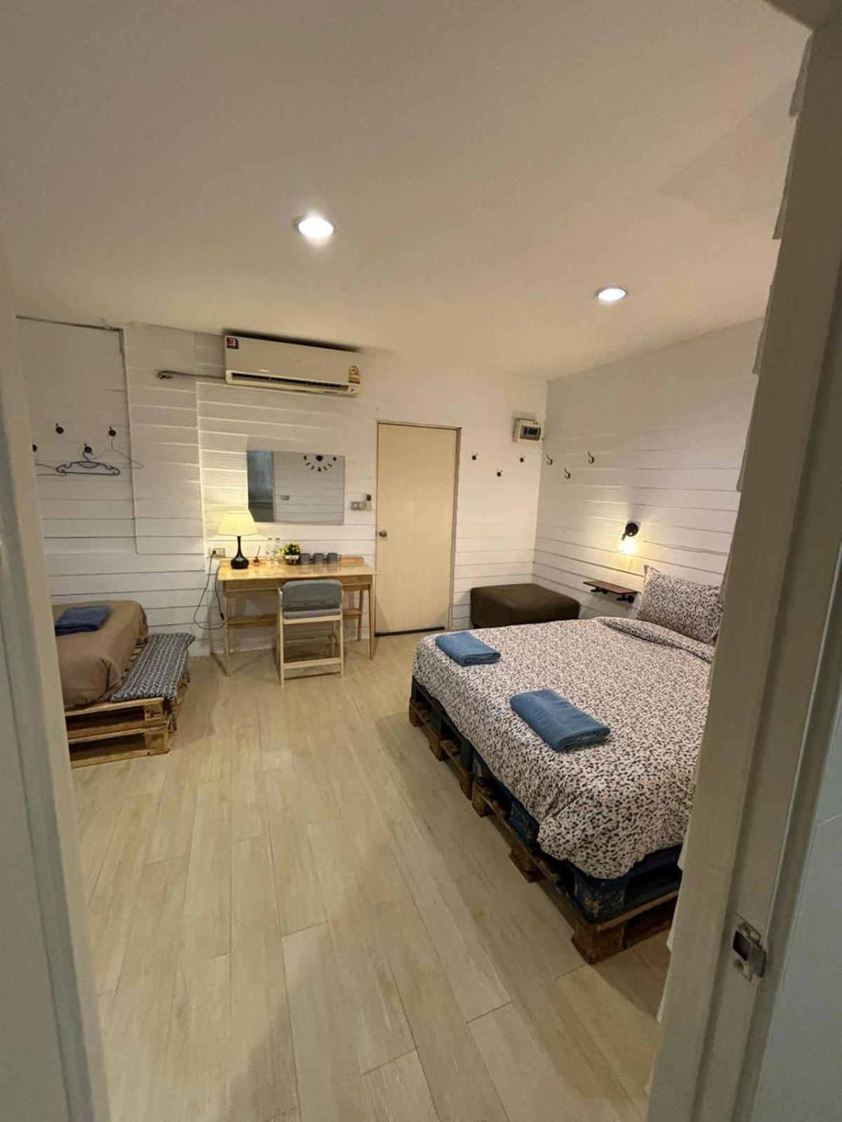 La Hotel