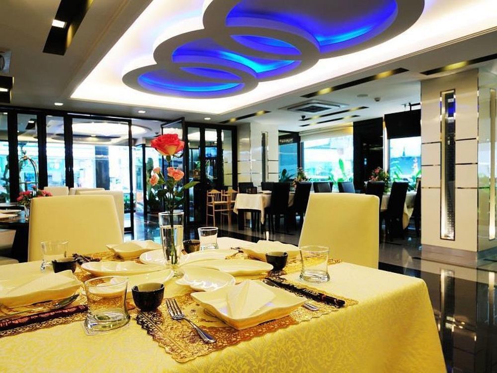 Gusto Pratunam Khách sạn Bangkok