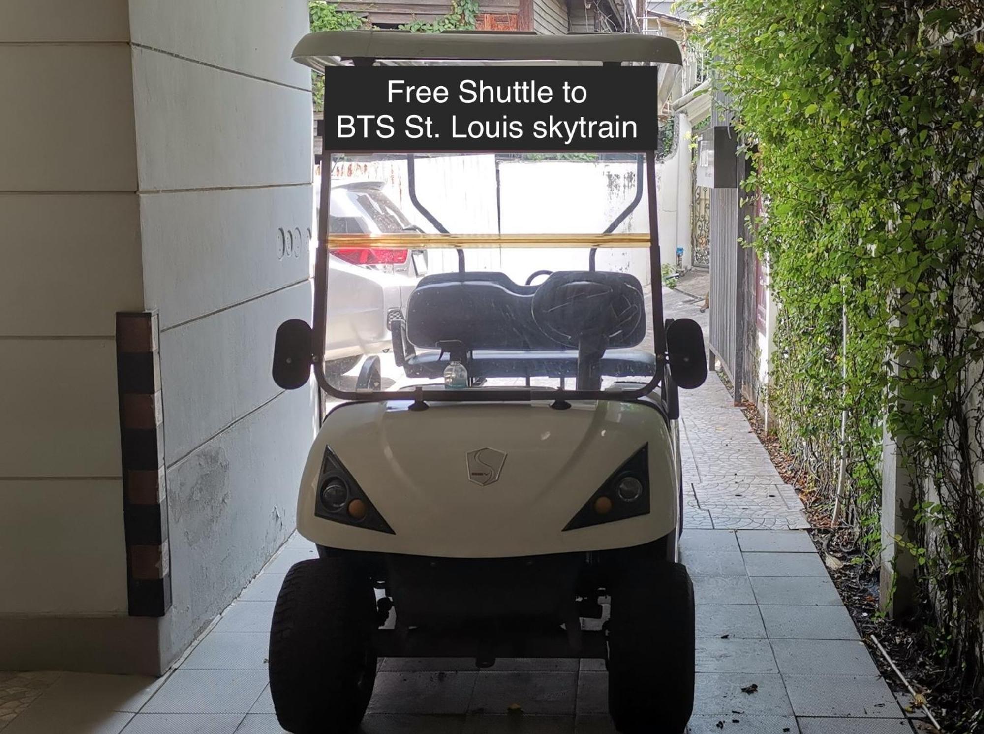 Sathon 15 Close To Bts Skytrain St Louis & Surasak Leilighet
