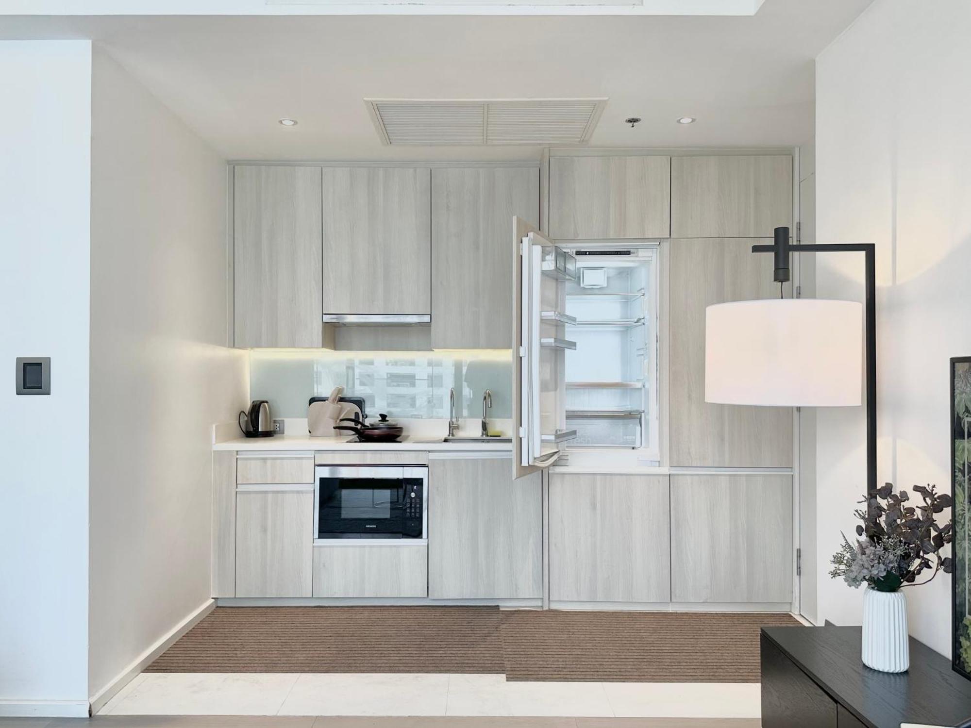 Apartemen Sukhumvit 11#luxury#pool#gym#bts Nana&mrt Sukhumvit#1br#max4ppl Bangkok