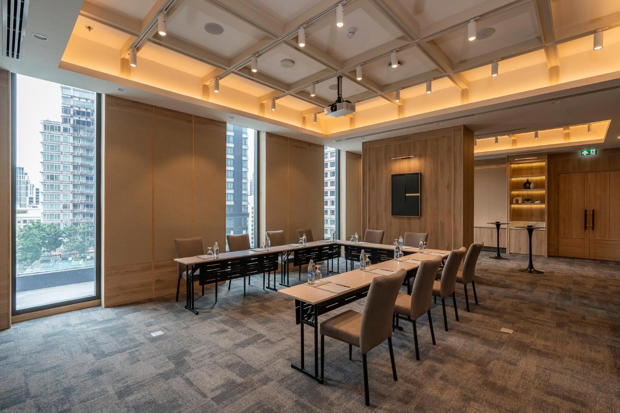 Staybridge Sukhumvit By Ihg 4*