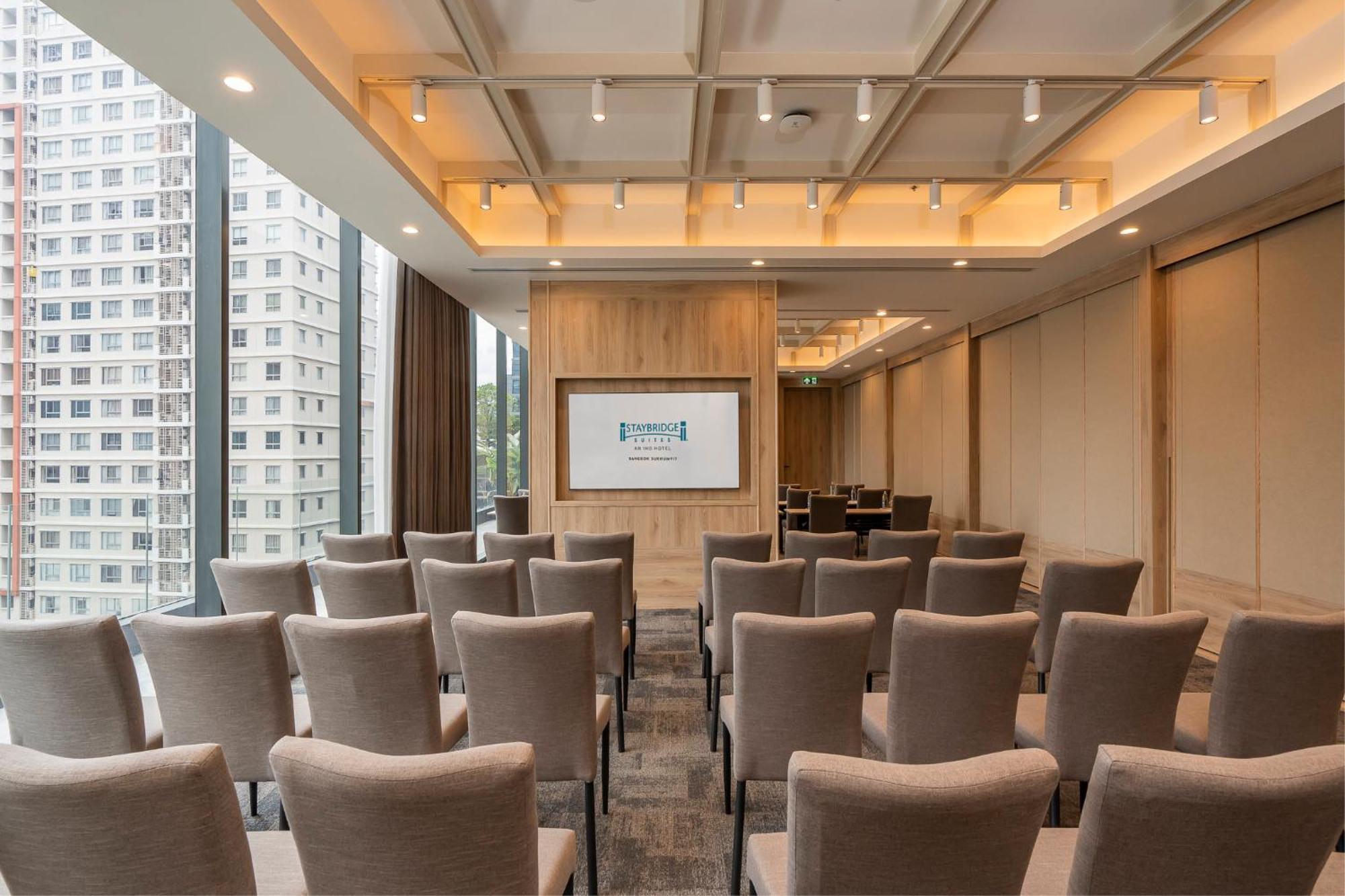 Staybridge Sukhumvit By Ihg