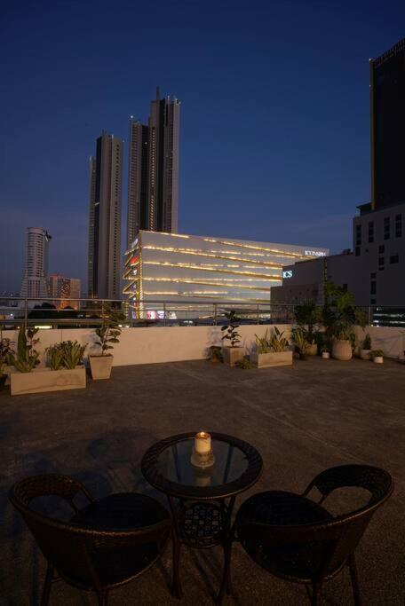 Rooftop Paradise & Koi Pond-6br Hideaway@icon Siam Bangkok