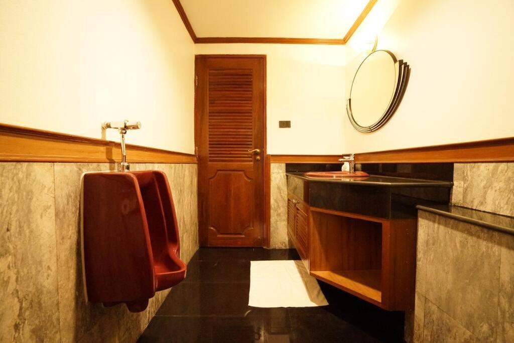 Rooftop Paradise & Koi Pond-6br Hideaway@icon Siam Holiday home