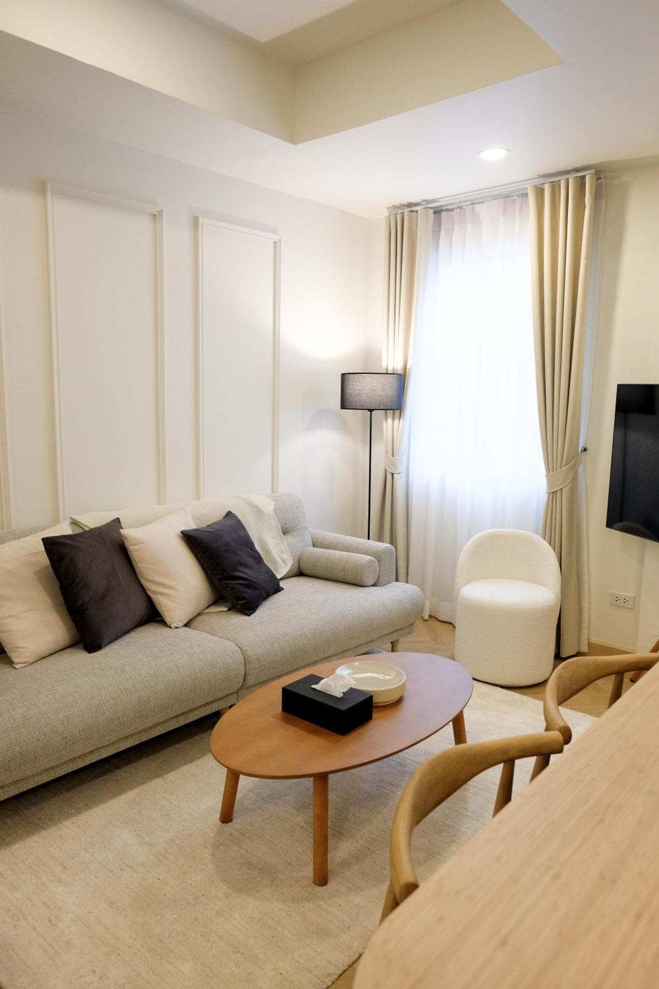 Upscale 3-bedroom 3-bathroom 1 Min To Bts Prompong Apartamento *