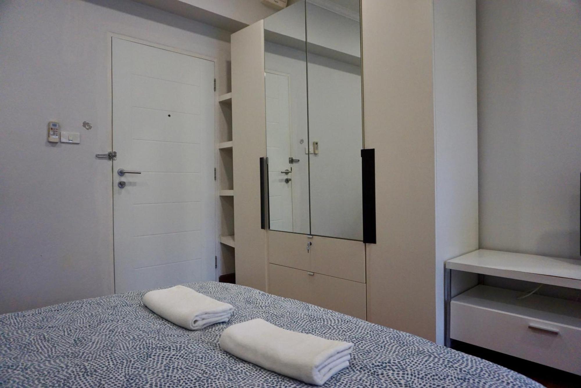 Sathon 15 Close To Bts Skytrain St Louis & Surasak Leilighet *