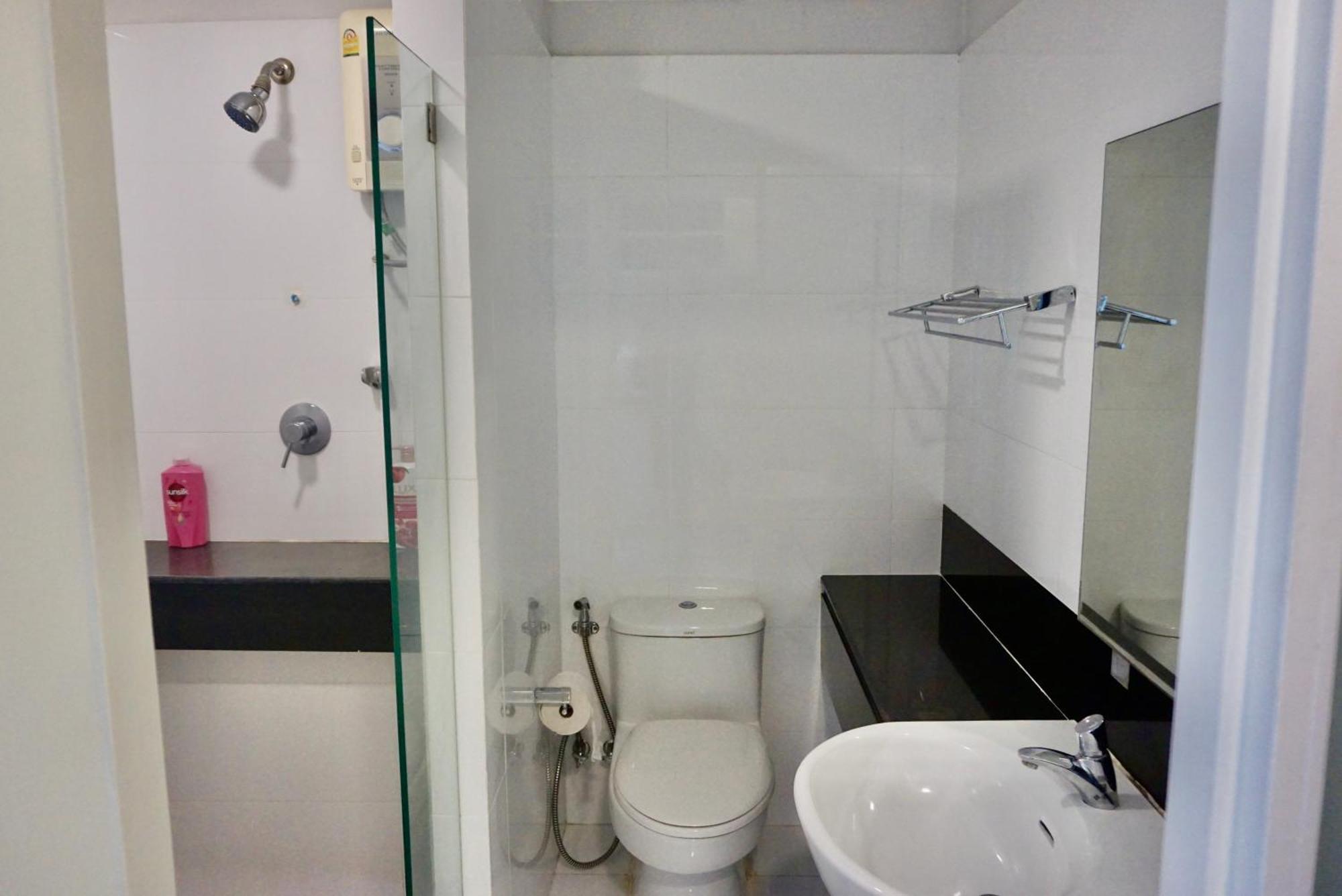 Leilighet Sathon 15 Close To Bts Skytrain St Louis & Surasak