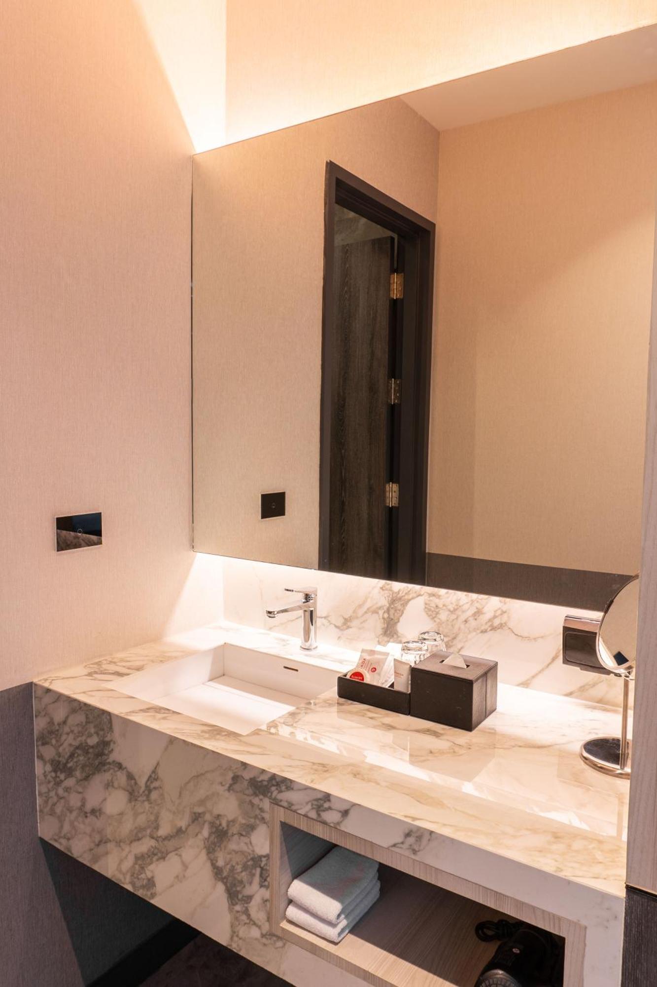 Ramada Plaza By Wyndham Sukhumvit 48 4*