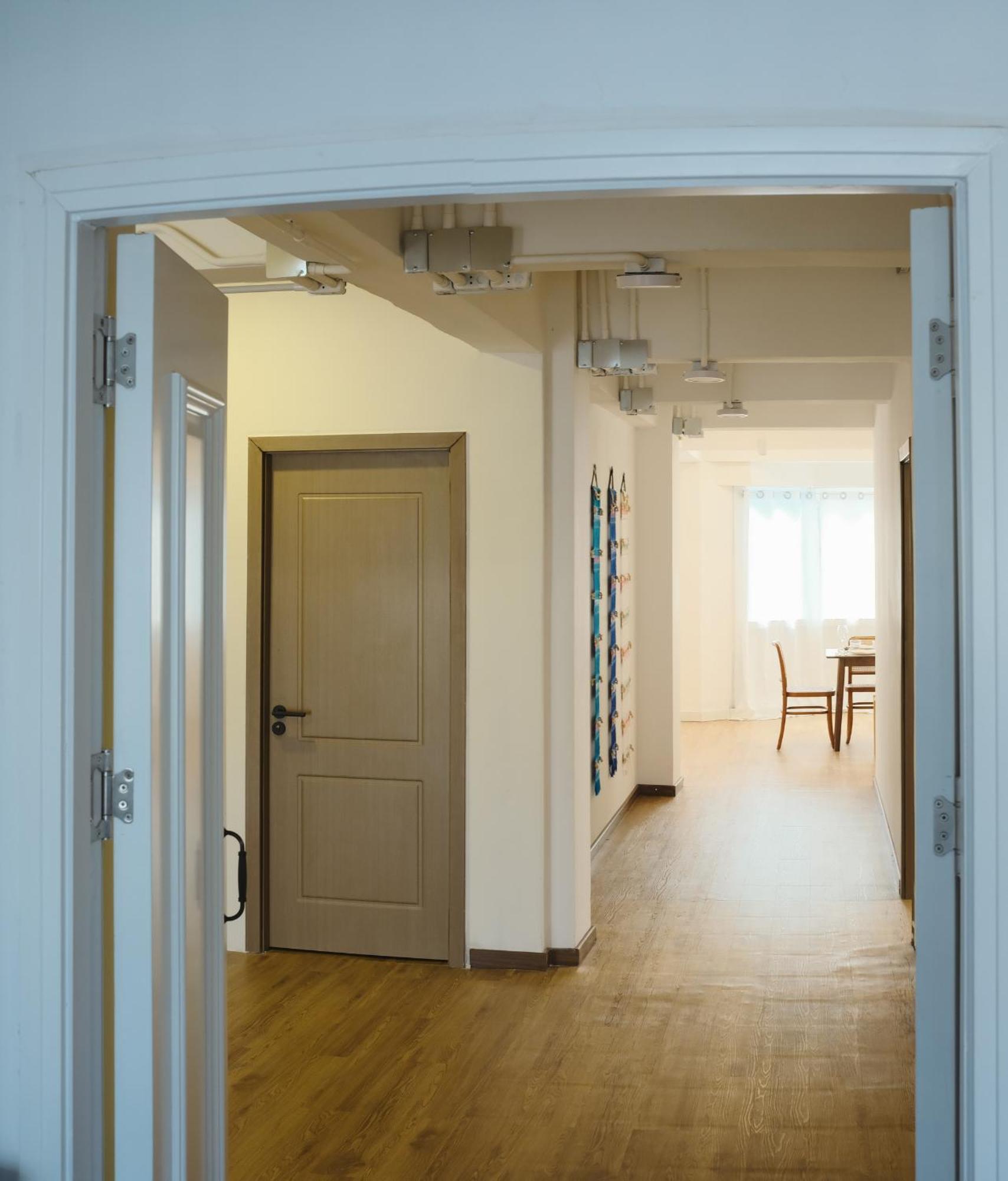 Private Full-floor Spacious 5br In China Town
