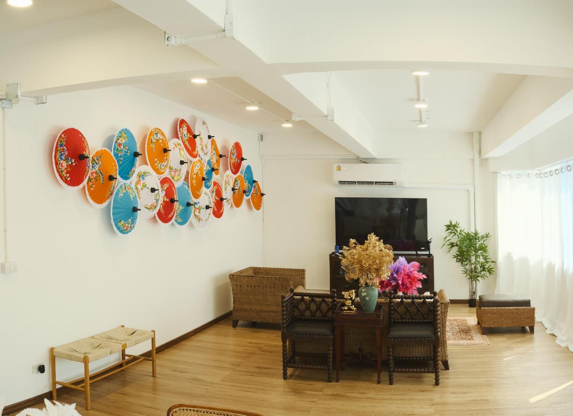 Private Full-floor Spacious 5br In China Town Bangkok