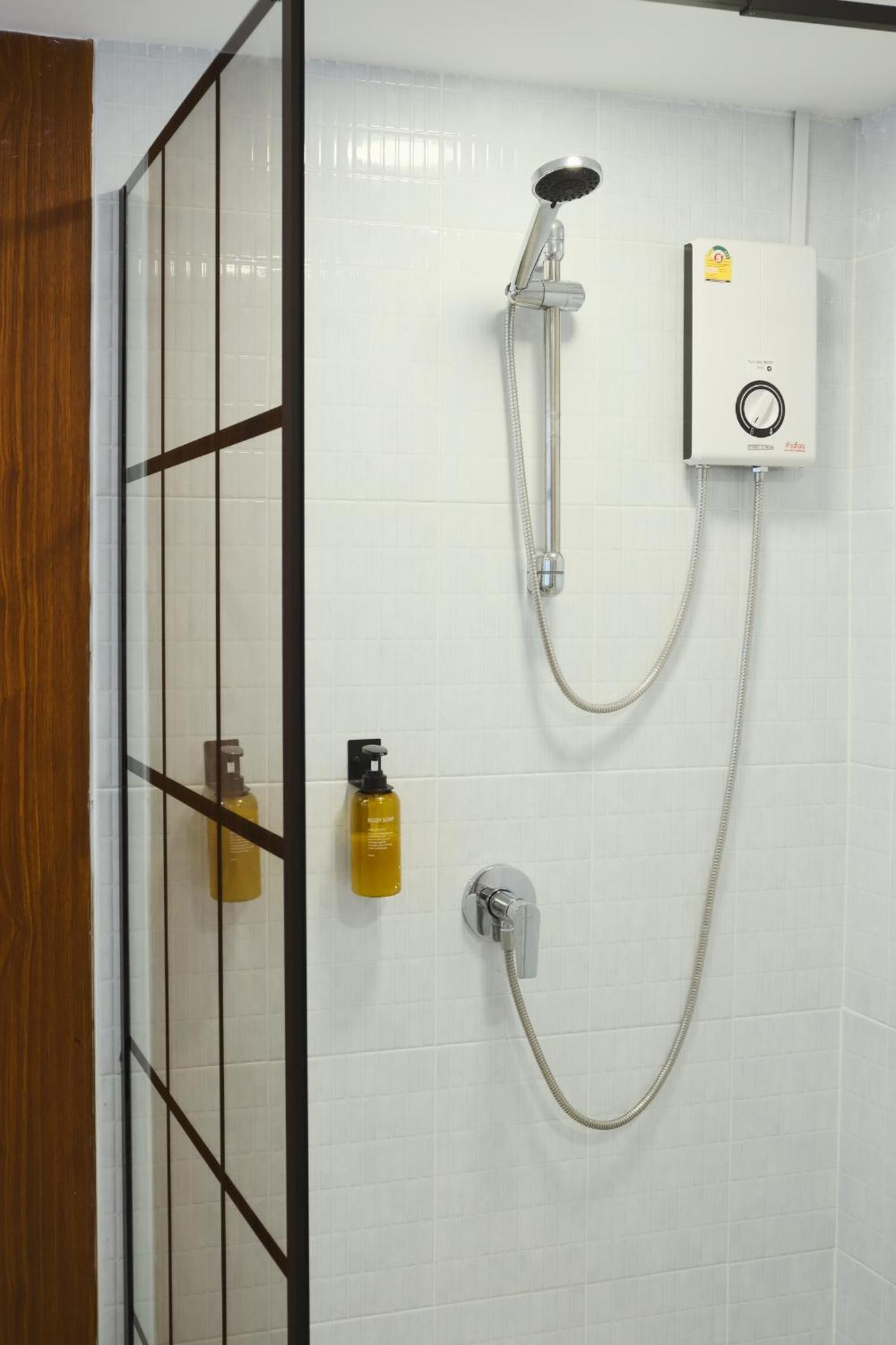 Private Full-floor Spacious 5br In China Town Apartamento