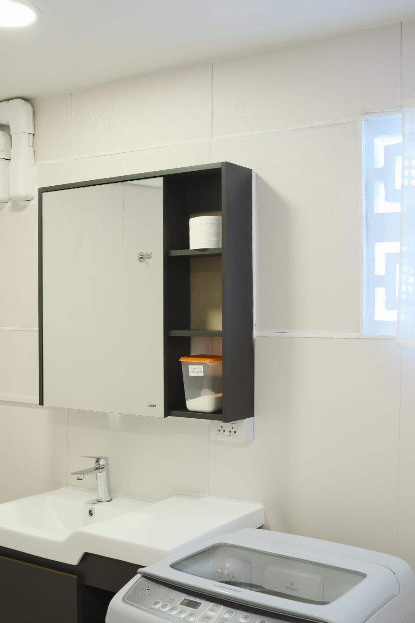 Private Full-floor Spacious 5br In China Town *