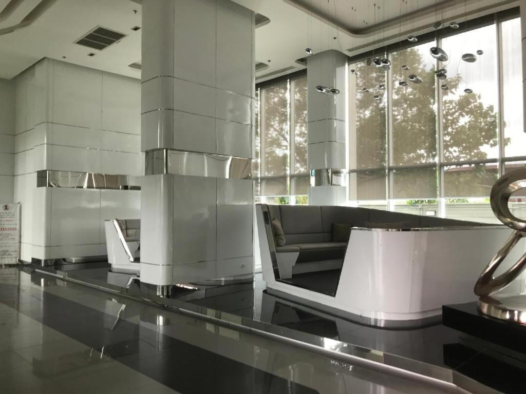 Sukhumvit 48 Bts Phra Khanong 1 Bedroom Apartment, Gym, Swimming Pool Bangkok