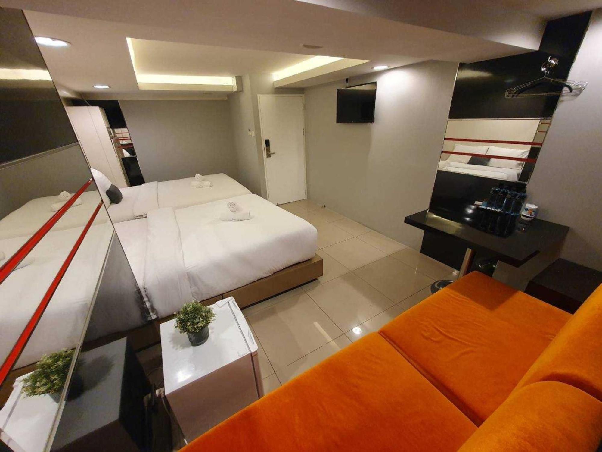 De Lux Hotel 4*