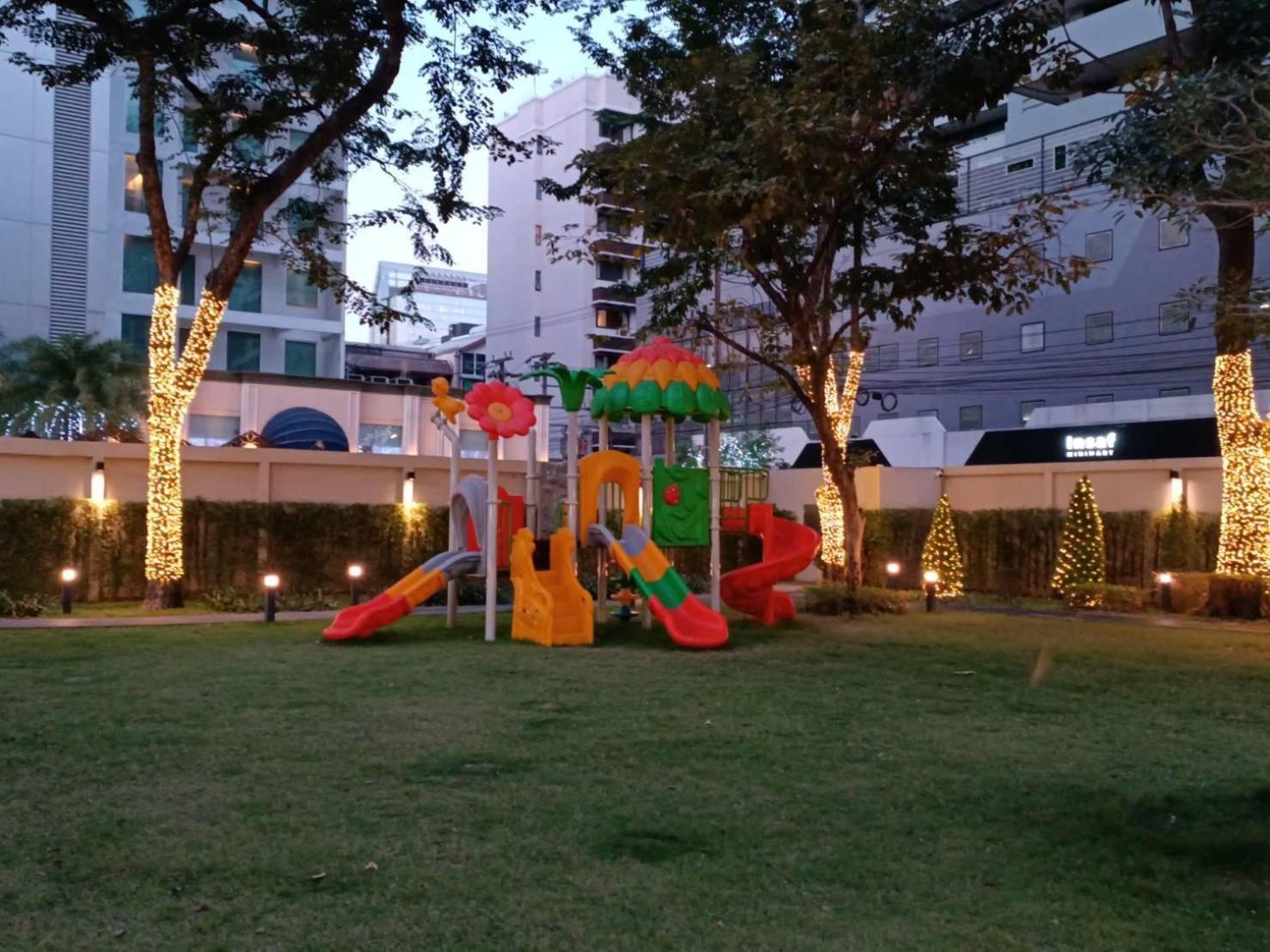 Floral Court & Sukhumvit 13 Hotel Bangkok