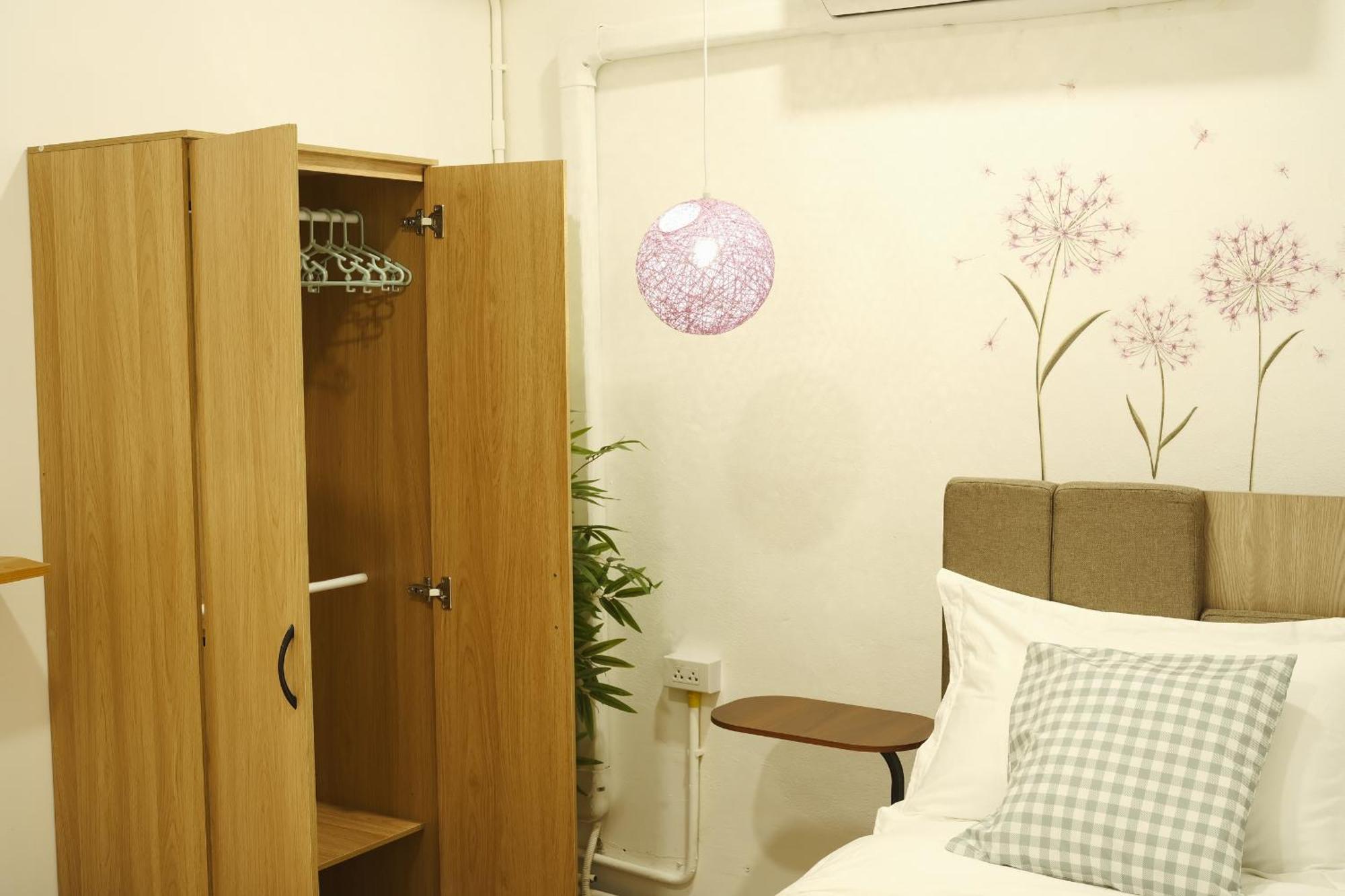 Apartment 3br In China Town, Rare To Find 2 Mins From Mrt Train