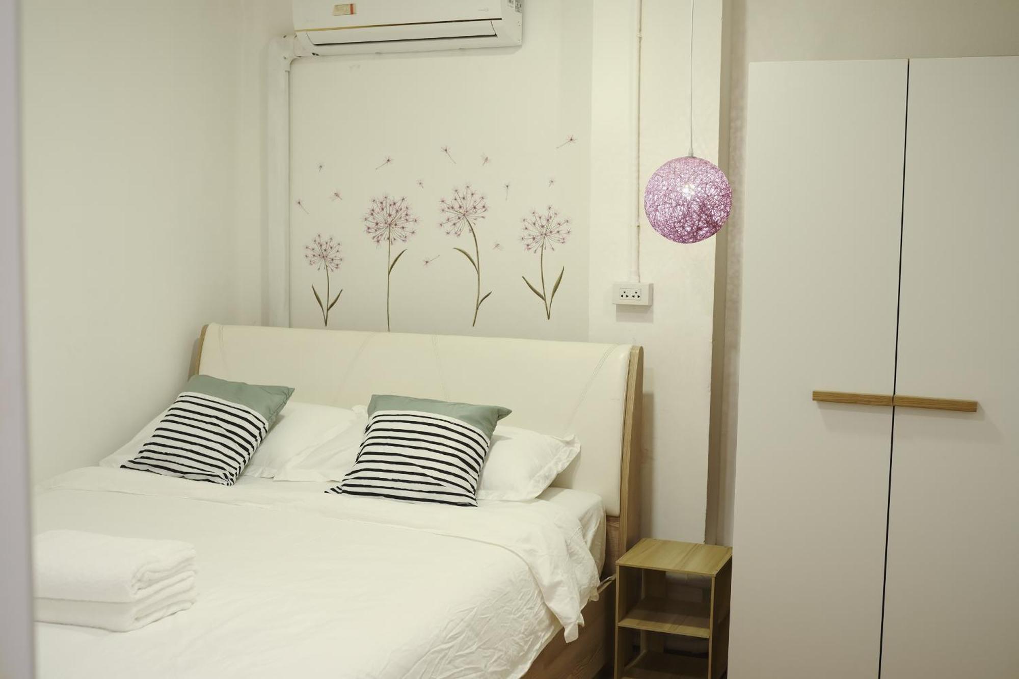 Apartment 3br In China Town, Rare To Find 2 Mins From Mrt Train
