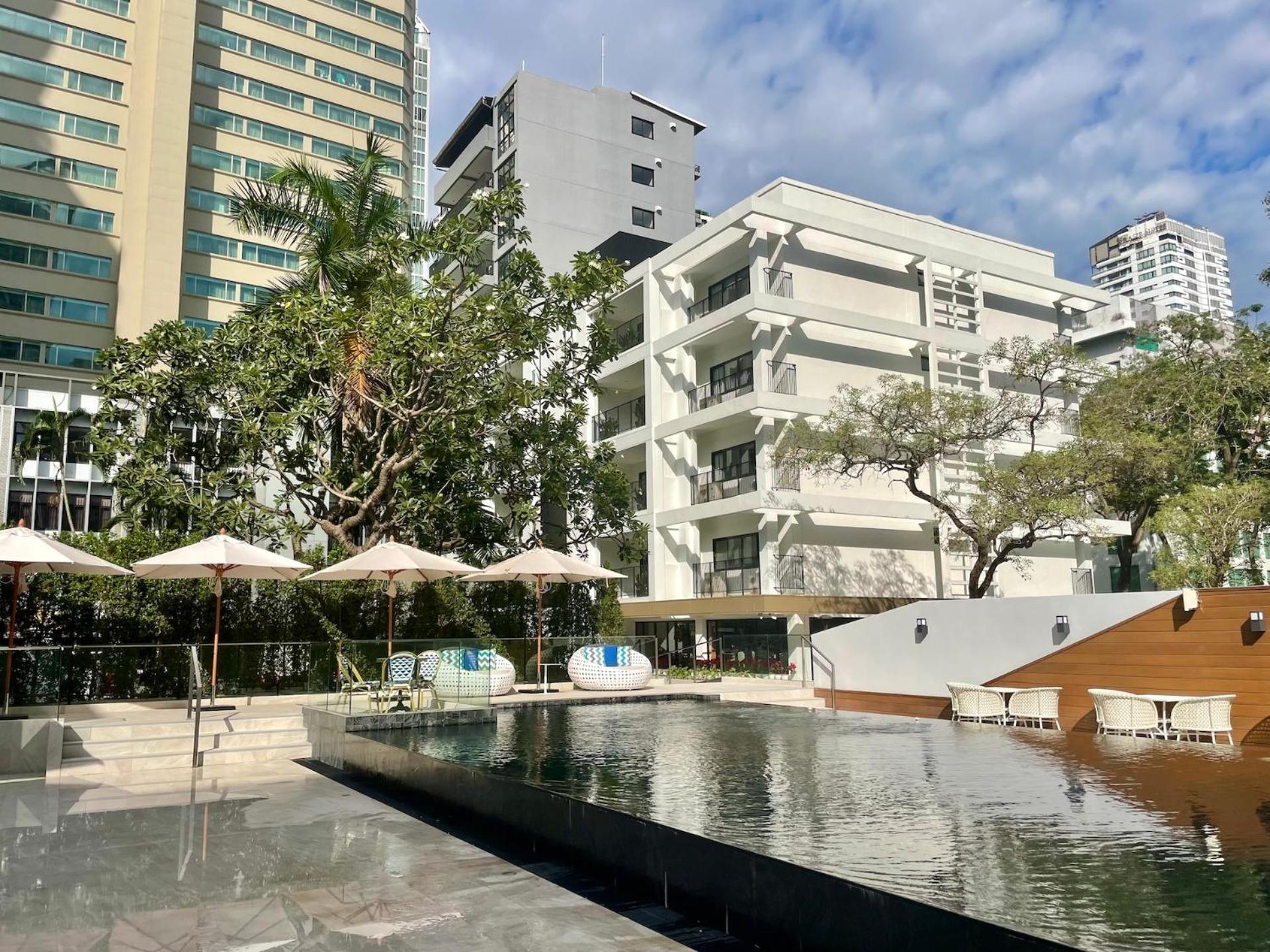 Hotel Floral Court & Sukhumvit 13 4*