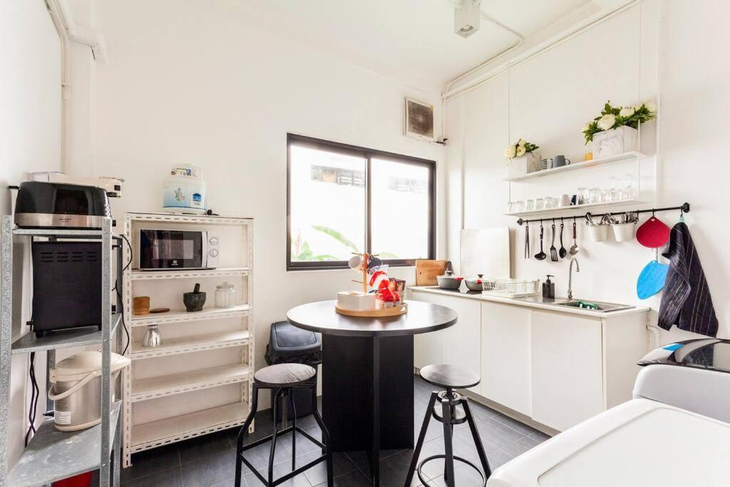 Miq_5br/silom Bts,mrt/wifi 1000mb/jacuzzi/16pax * Bangkok