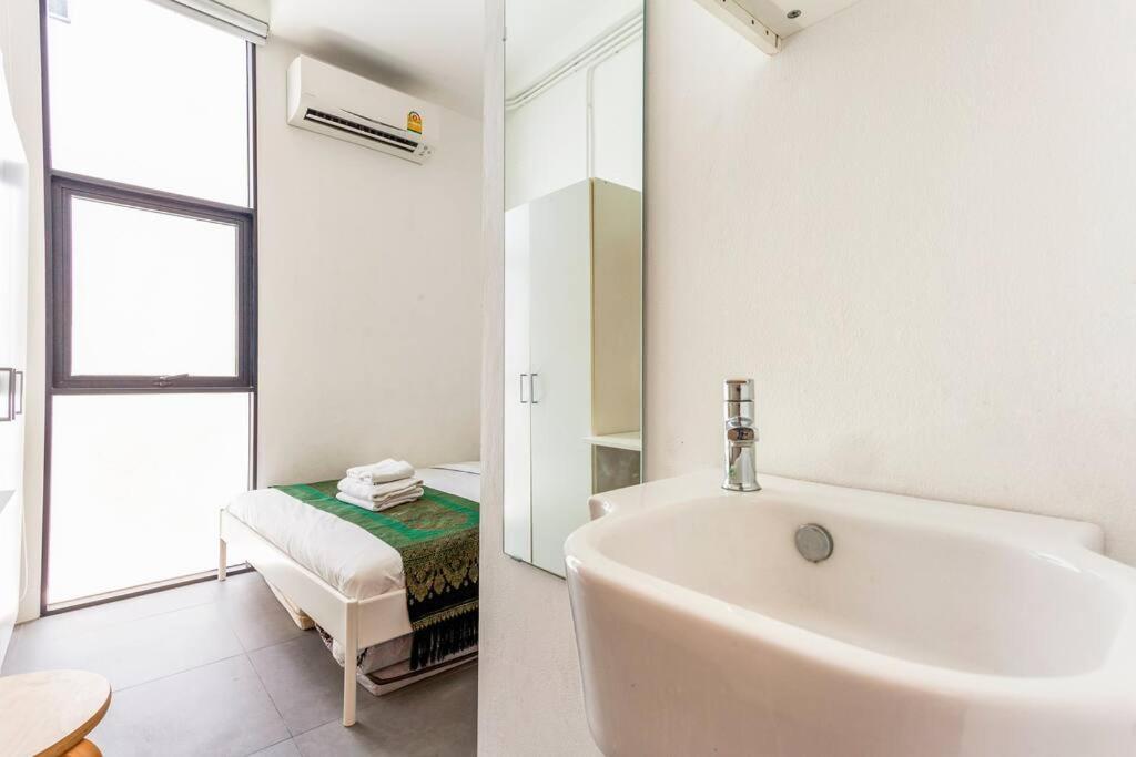 Villa Miq_5br/silom Bts,mrt/wifi 1000mb/jacuzzi/16pax
