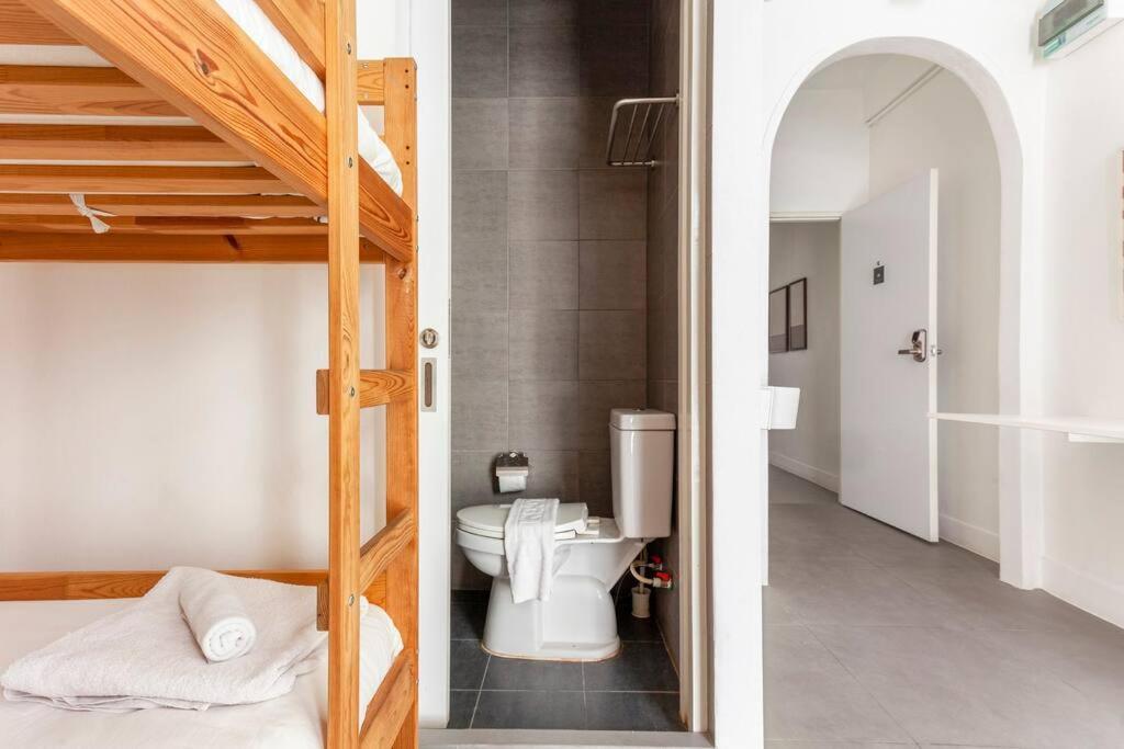 Miq_5br/silom Bts,mrt/wifi 1000mb/jacuzzi/16pax Villa Bangkok