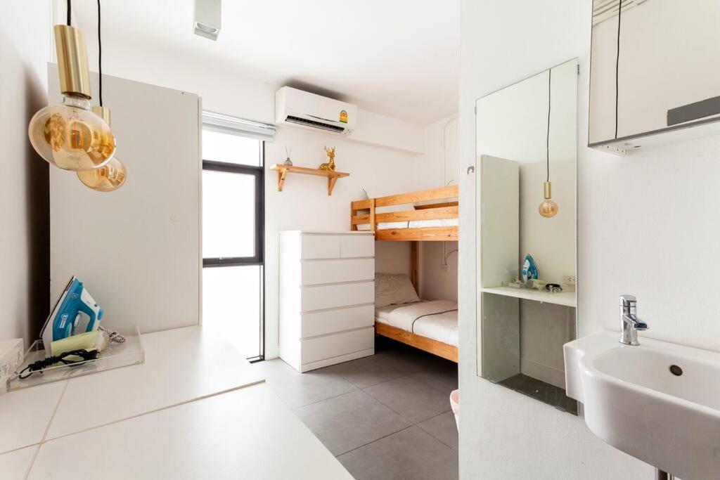 Miq_5br/silom Bts,mrt/wifi 1000mb/jacuzzi/16pax Bangkok