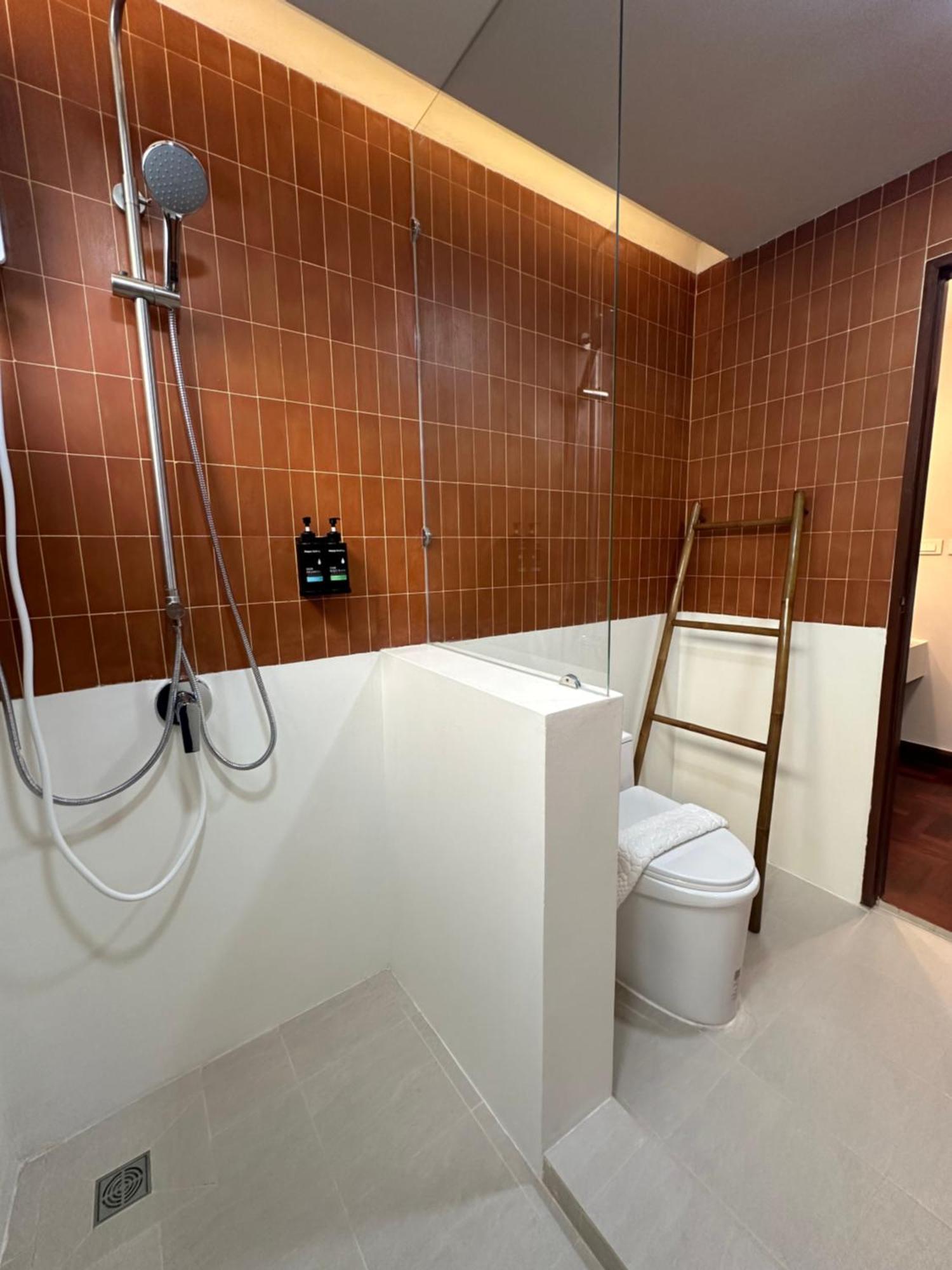 Bunya House Near Bts Asok, Terminal21 Private&cozy Nhà nghỉ Bangkok