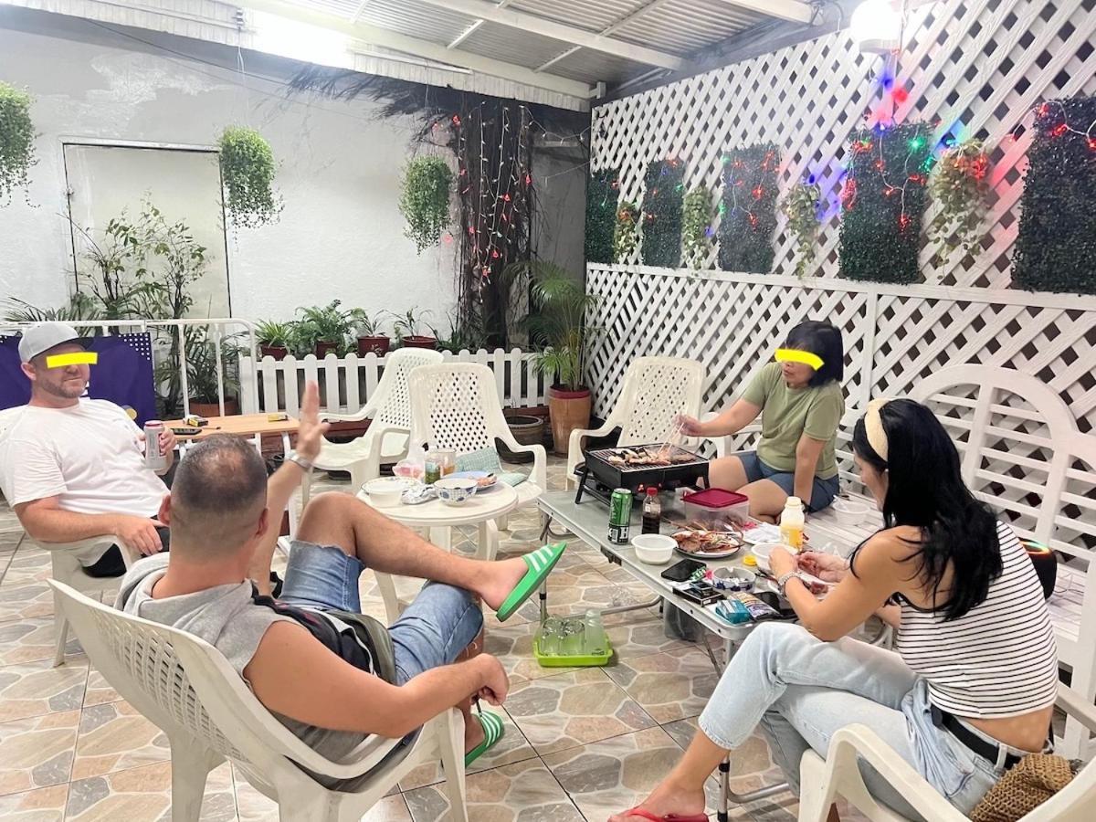 Ree House-asoke Bts Acomodação com café da manhã  Banguecoque