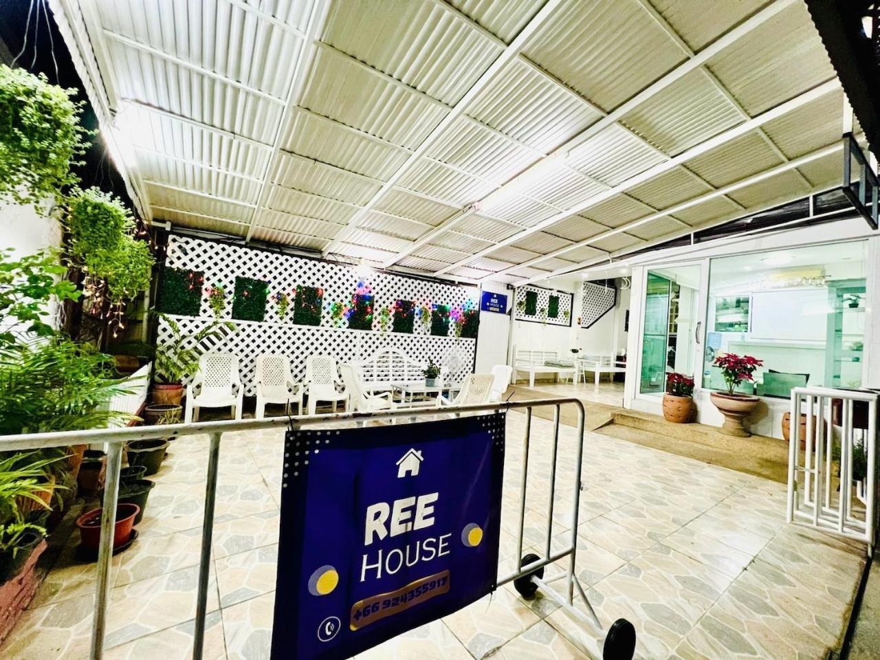 Ree House-asoke Bts Acomodação com café da manhã 