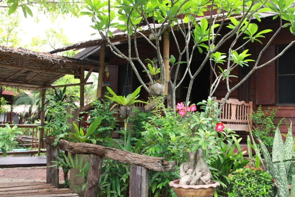 Khum Bang Kaew Resort