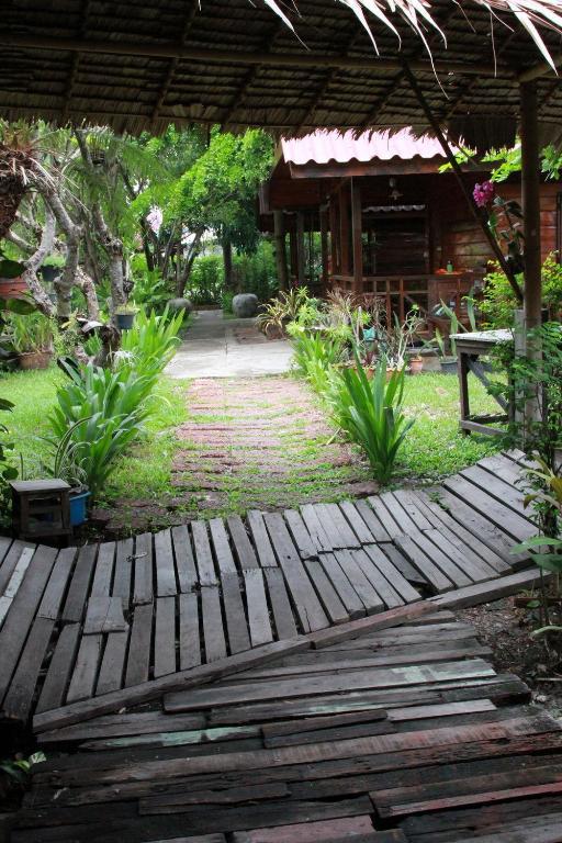 Khum Bang Kaew 3*