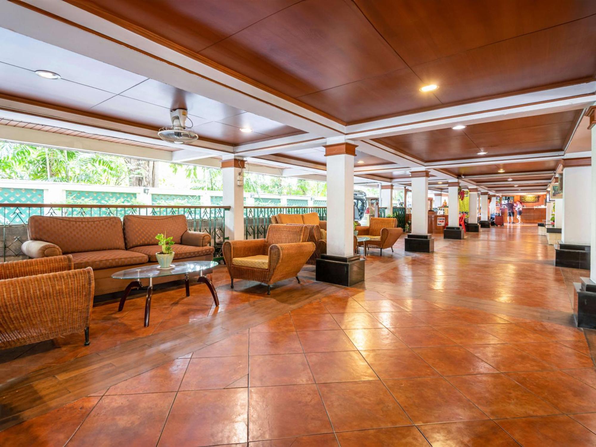 Royal Ivory Sukhumvit Nana Khách sạn 3*