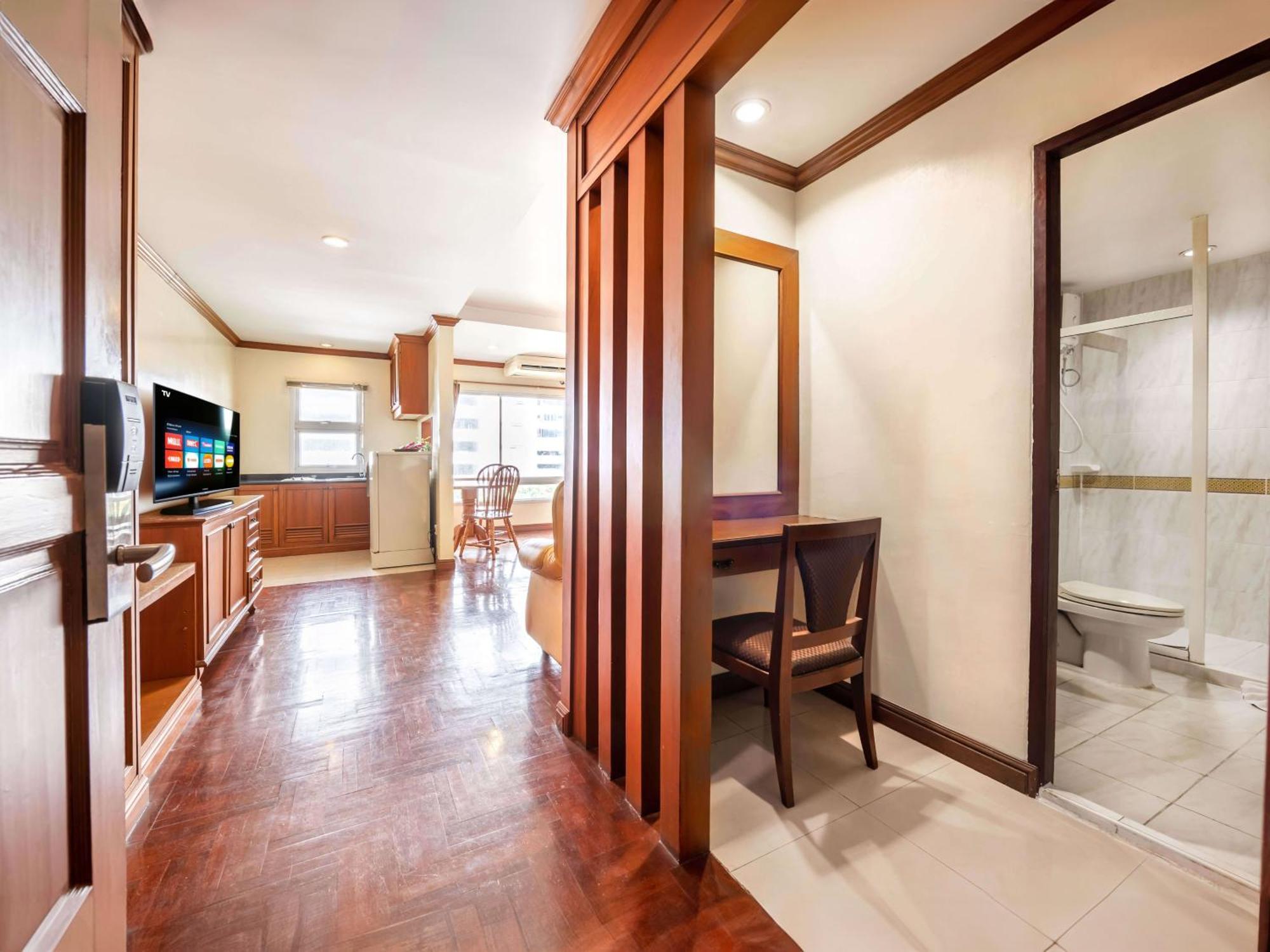 Khách sạn Royal Ivory Sukhumvit Nana 3*