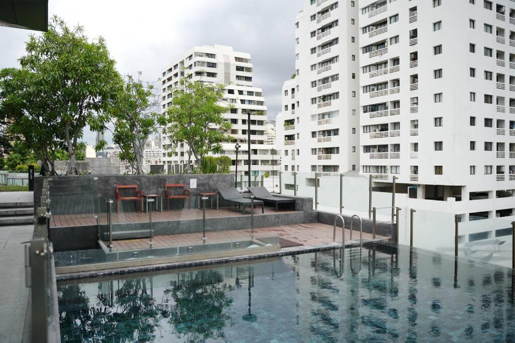 Circle Rein Sukhumvit 12 Two Bedrooms Leilighet