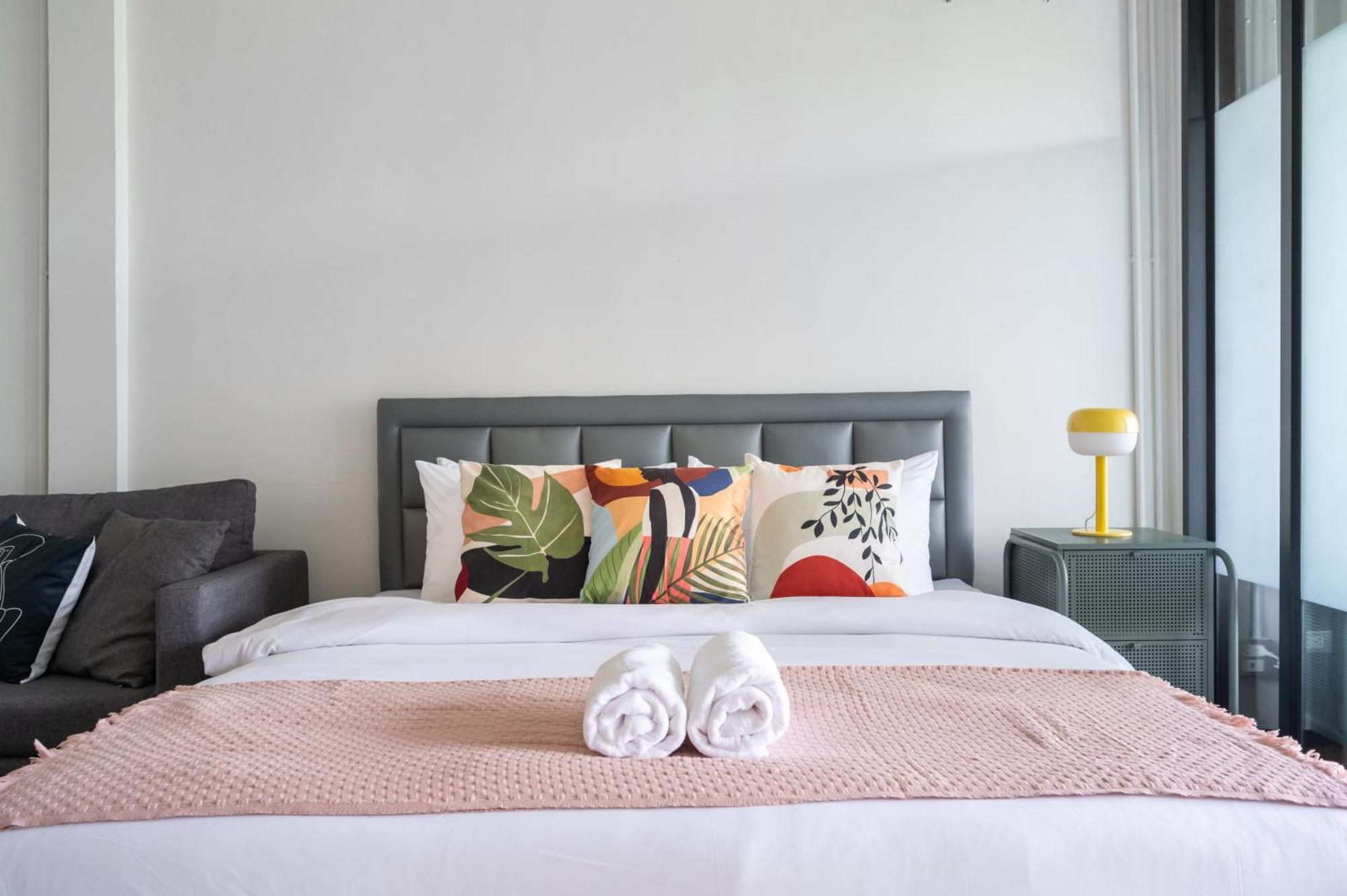 Villa Miq Ekkamai2 3br Designer Oval Bathtub 15pax