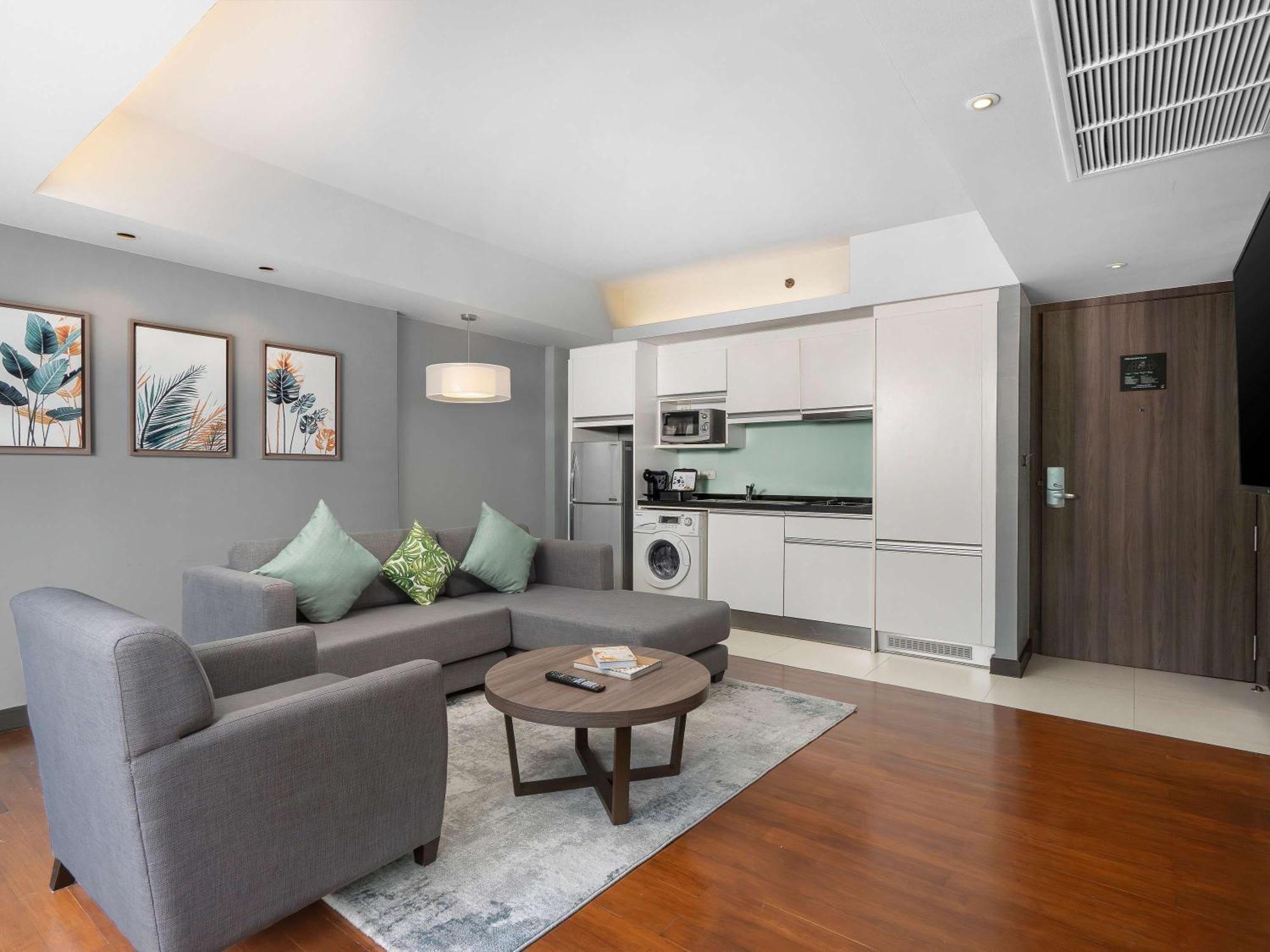 Novotel Living Sukhumvit Legacy Hotel Bangkok