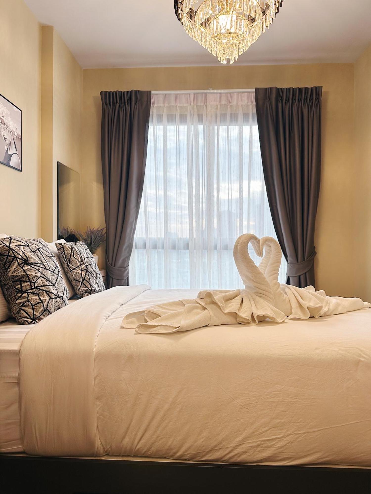 Monte Rama 9 Near Jodfair Market * Bangkok