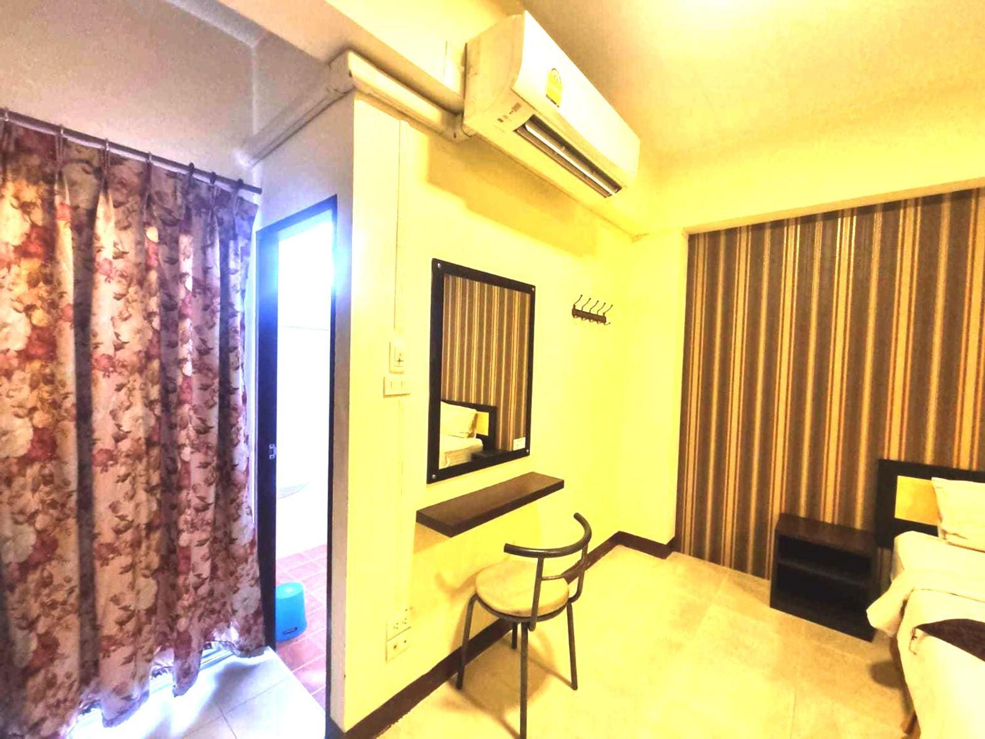 Hotel Oyo 75460 Baansang Place Suvarnabhumi