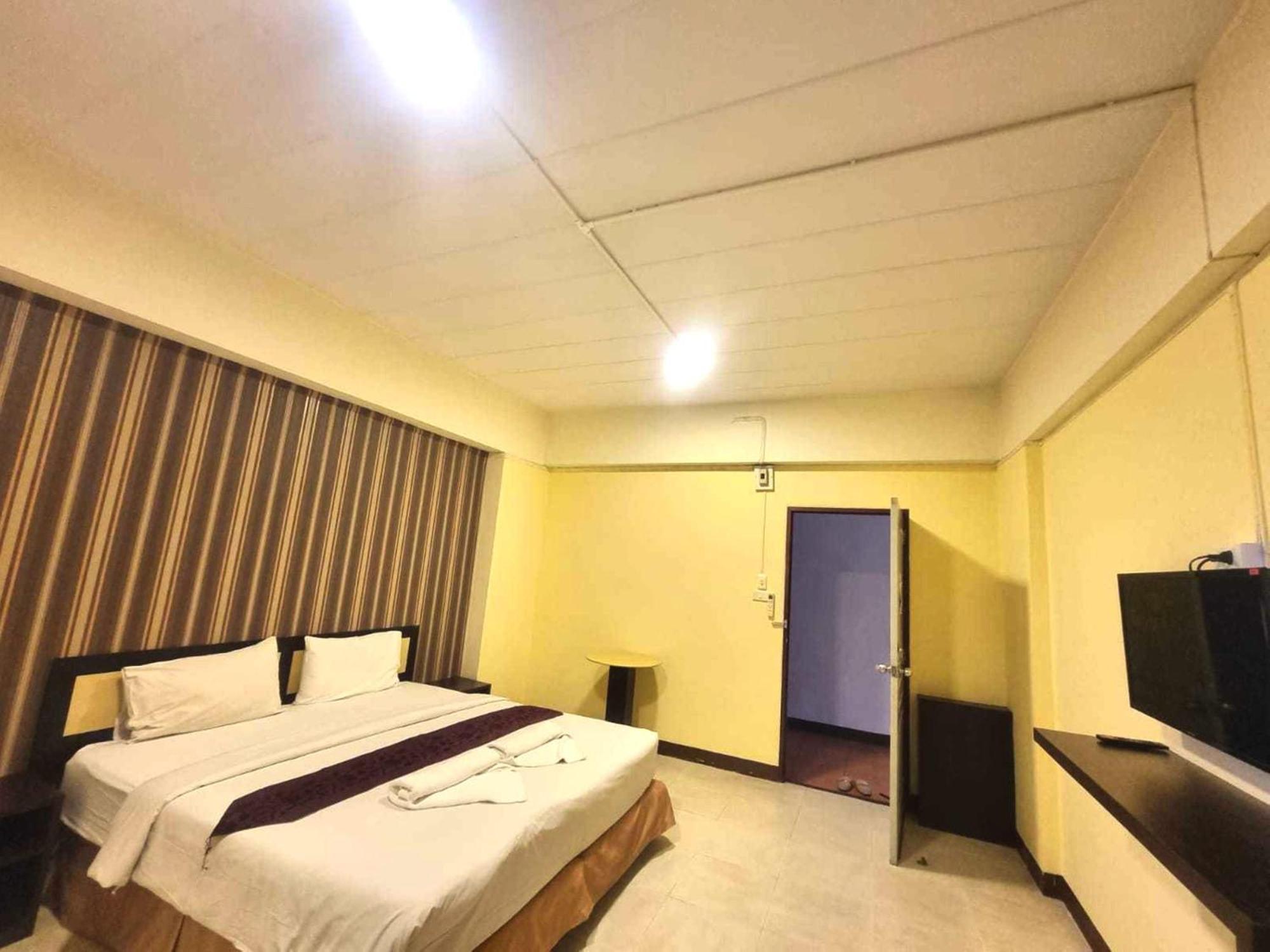 Oyo 75460 Baansang Place Suvarnabhumi Hotell Bangkok