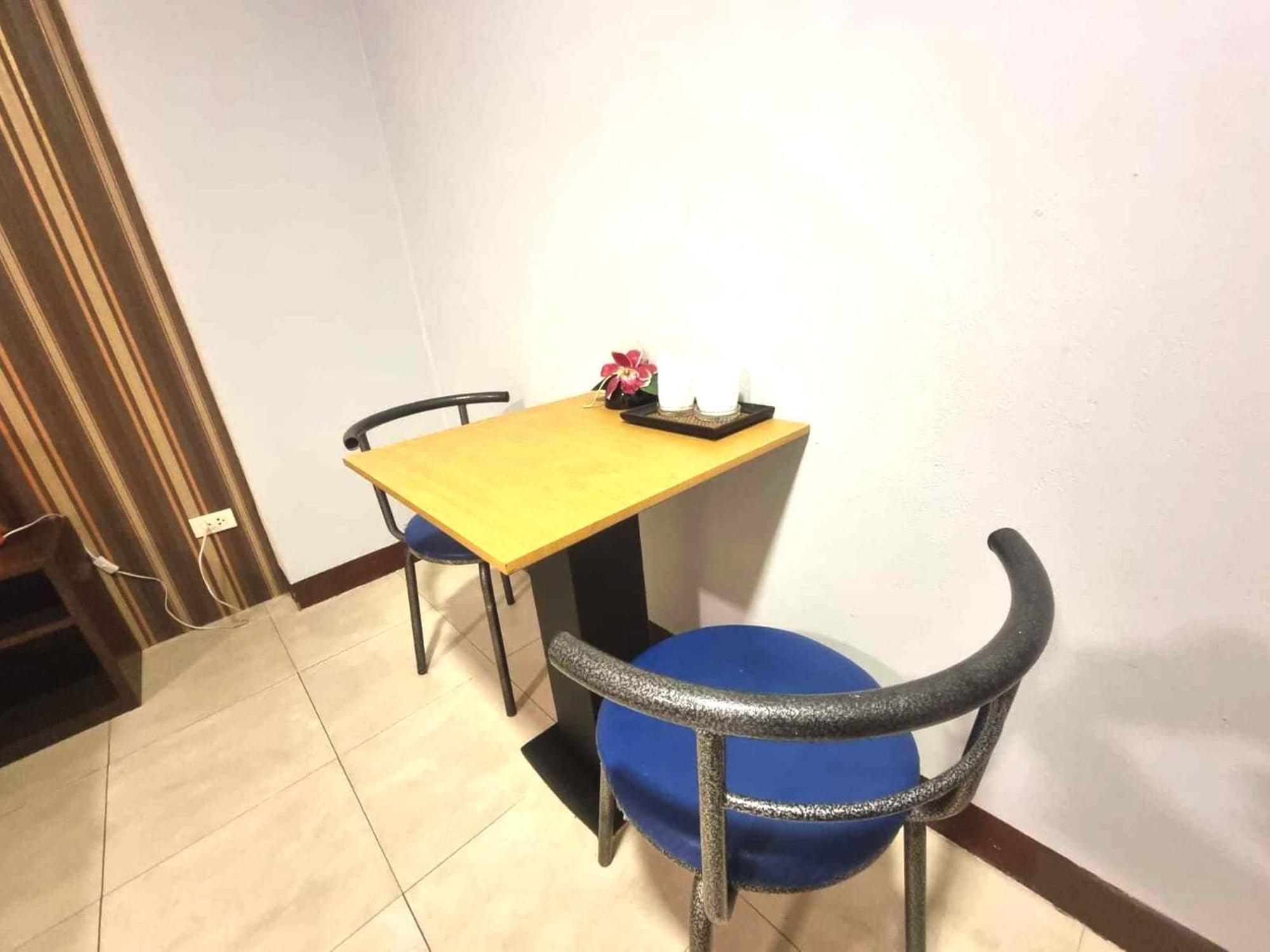 Oyo 75460 Baansang Place Suvarnabhumi 2*