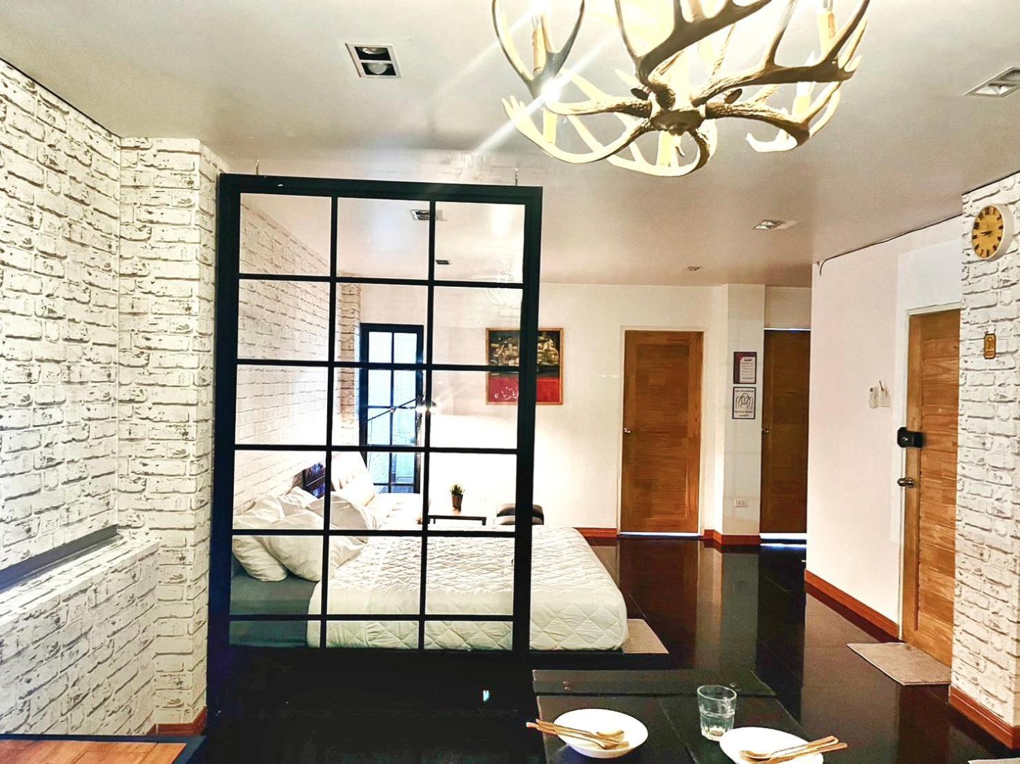 Baan33 Check In By Yourself Code Inbox 4fl Behind Amazon Cafe * Bangkok