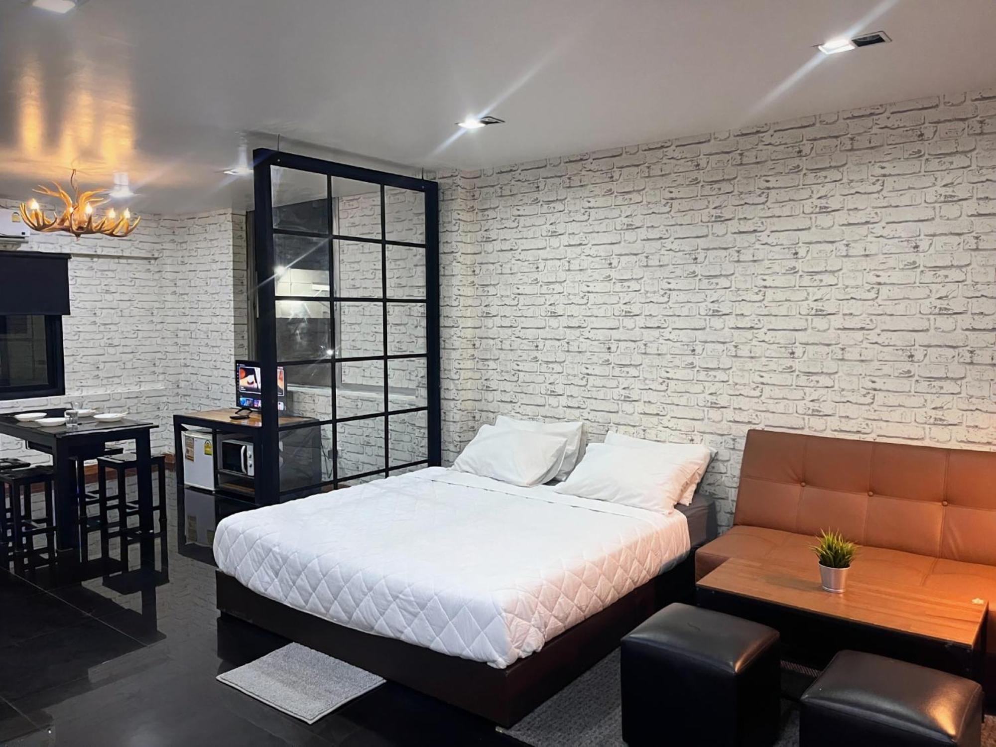 Baan33 Check In By Yourself Code Inbox 4fl Behind Amazon Cafe Apartment *