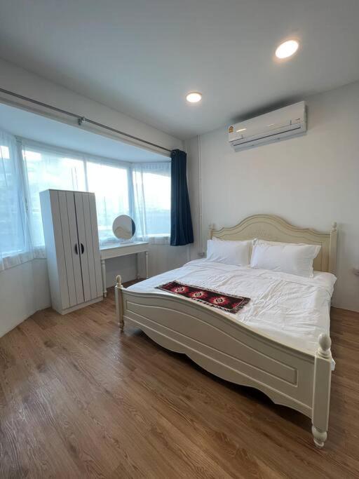 Apartment Roof 4br Private Floor, China Town, Center Bangkok