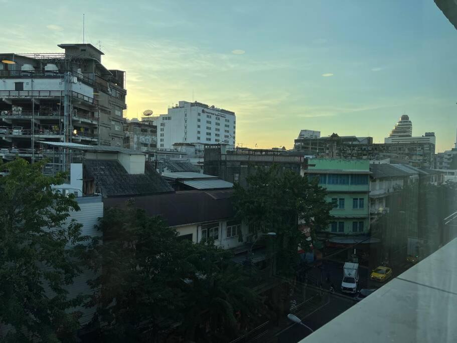 Roof 4br Private Floor, China Town, Center Apartment