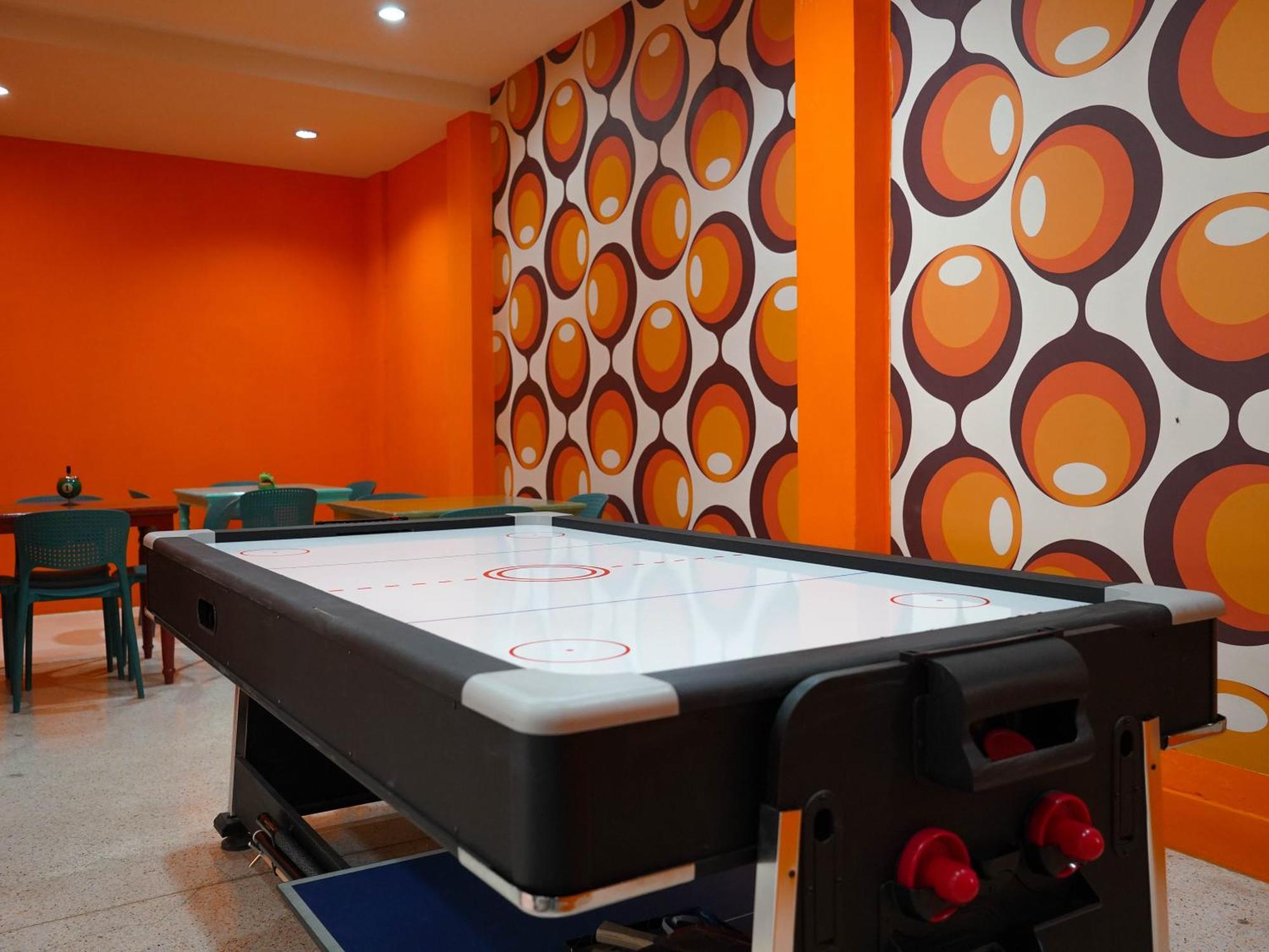 Roomquest Pratunam Hotel